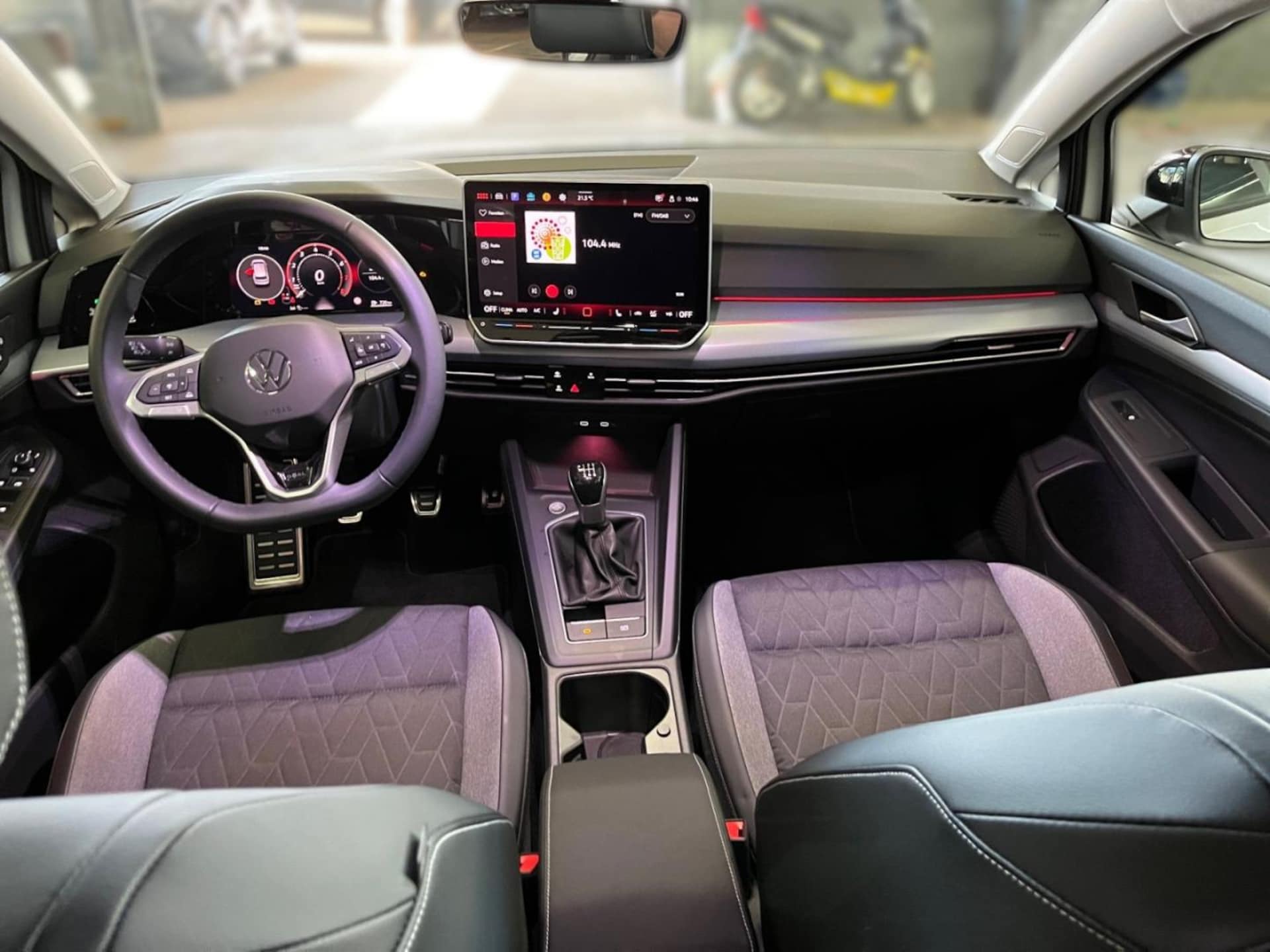 Volkswagen Golf Life