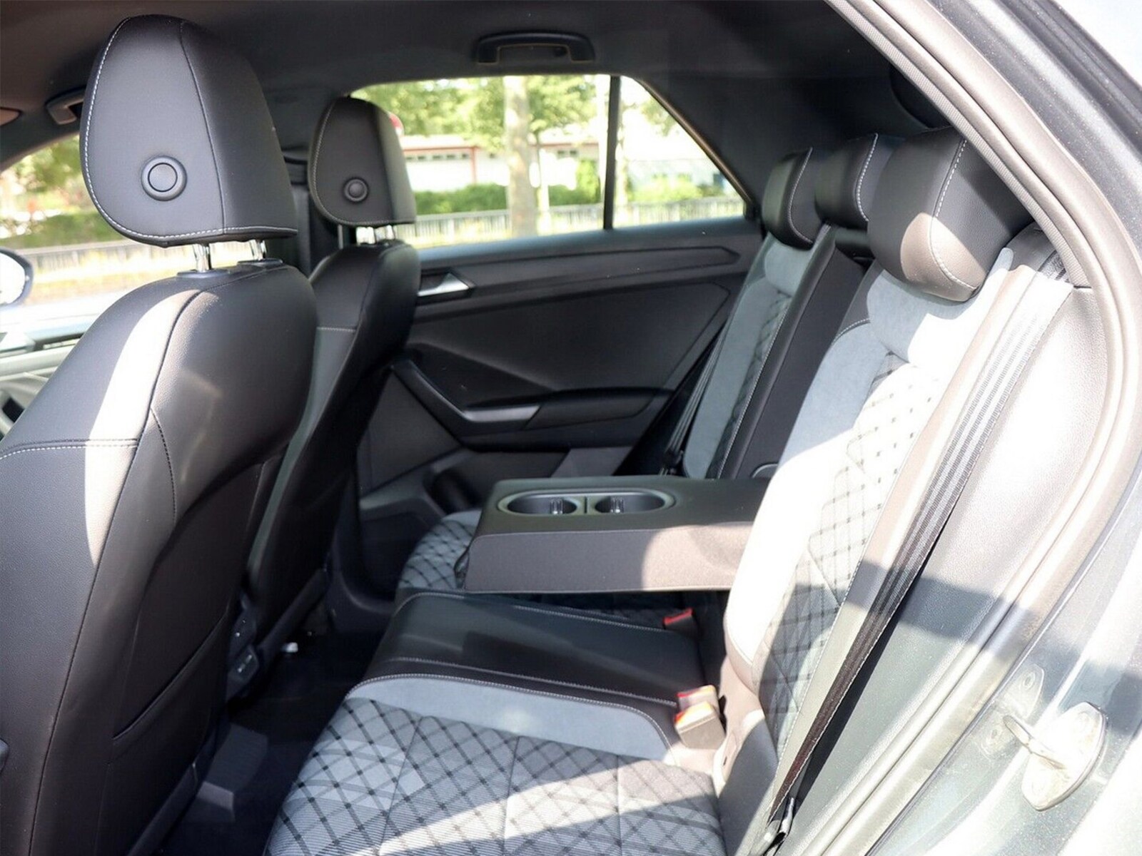 Volkswagen T-Roc – Bild 5