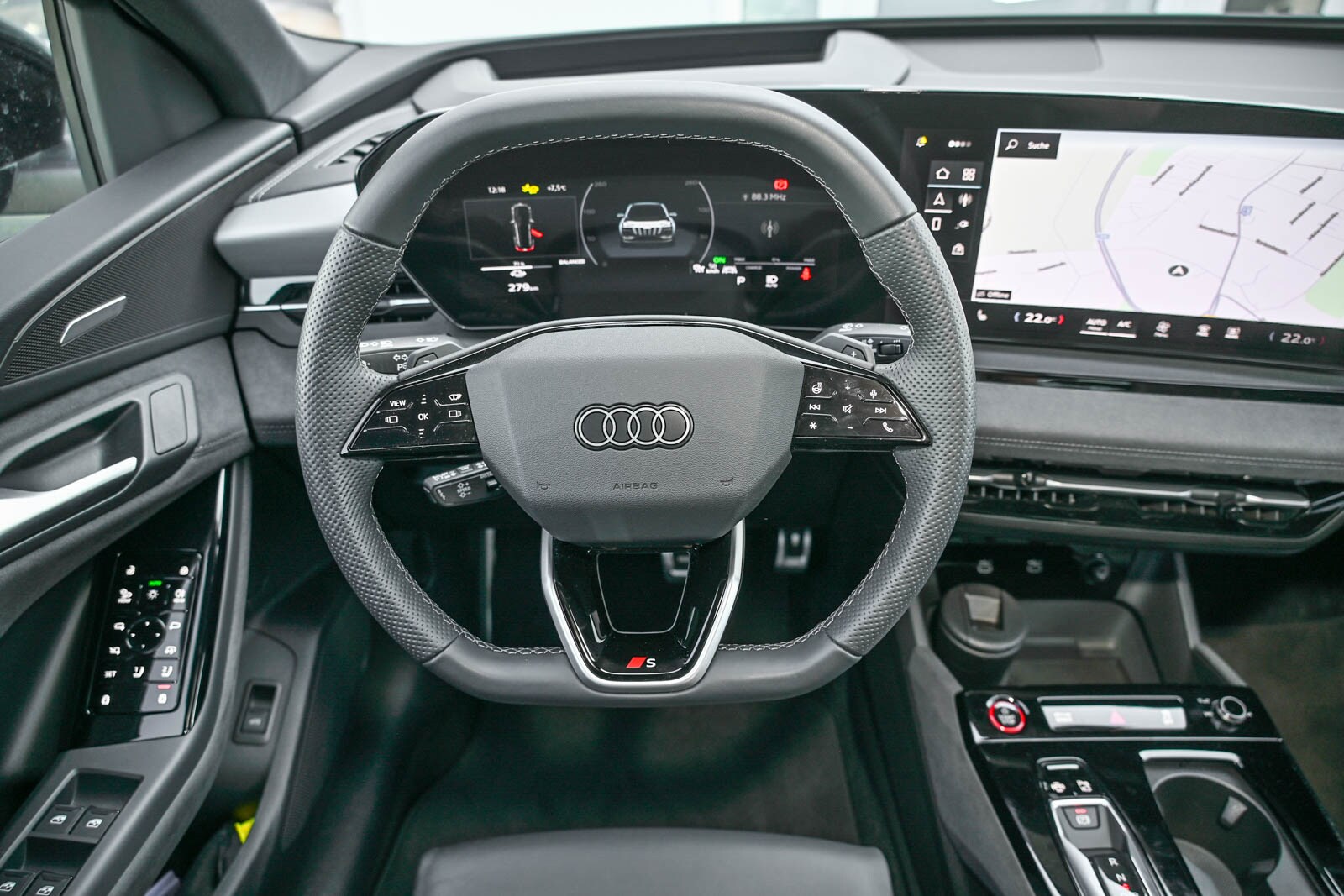 Image about Audi SQ6 SUV e-tron e-tron quattro