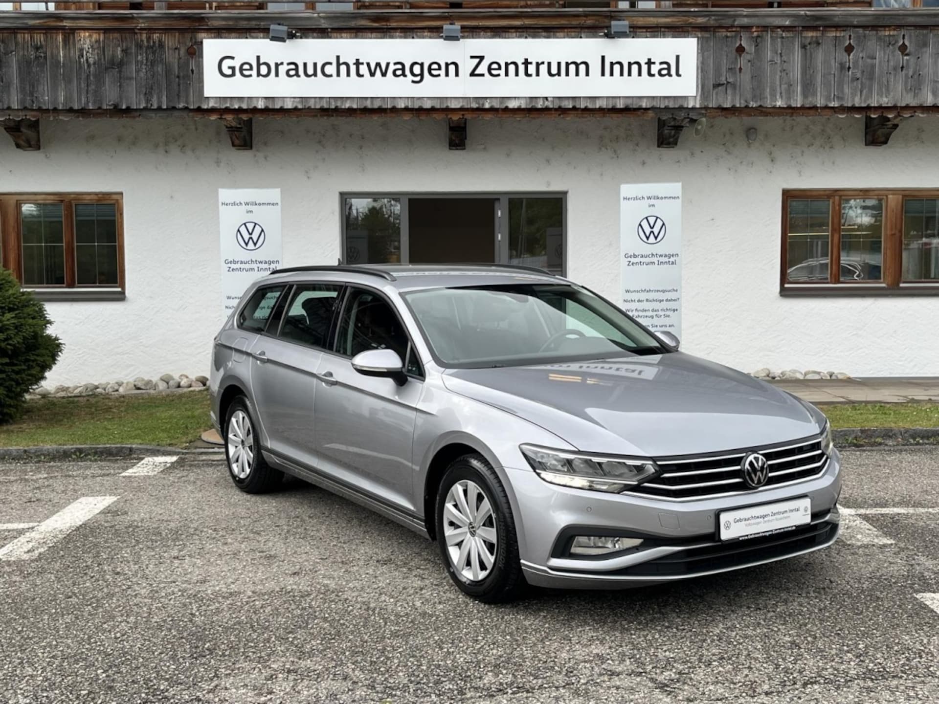 Volkswagen Passat Variant Basis-Modell