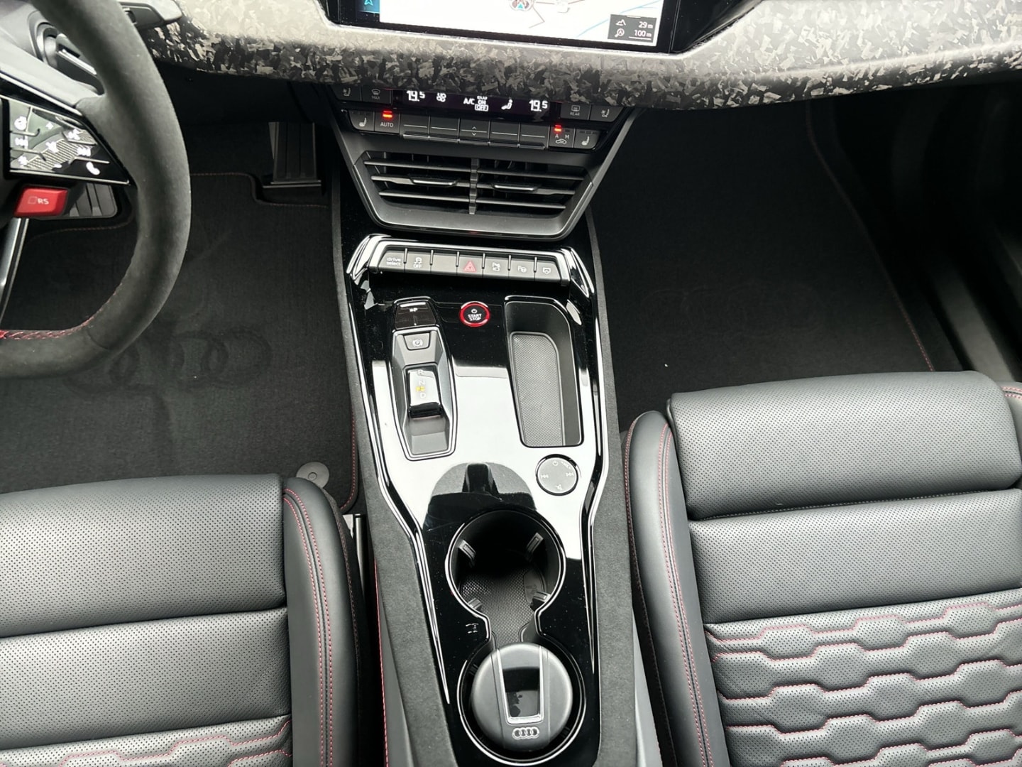 Bild über Audi RS e-tron GT performance e-tron quattro - für weitere Informationen kontaktieren Sie den Audi Partner