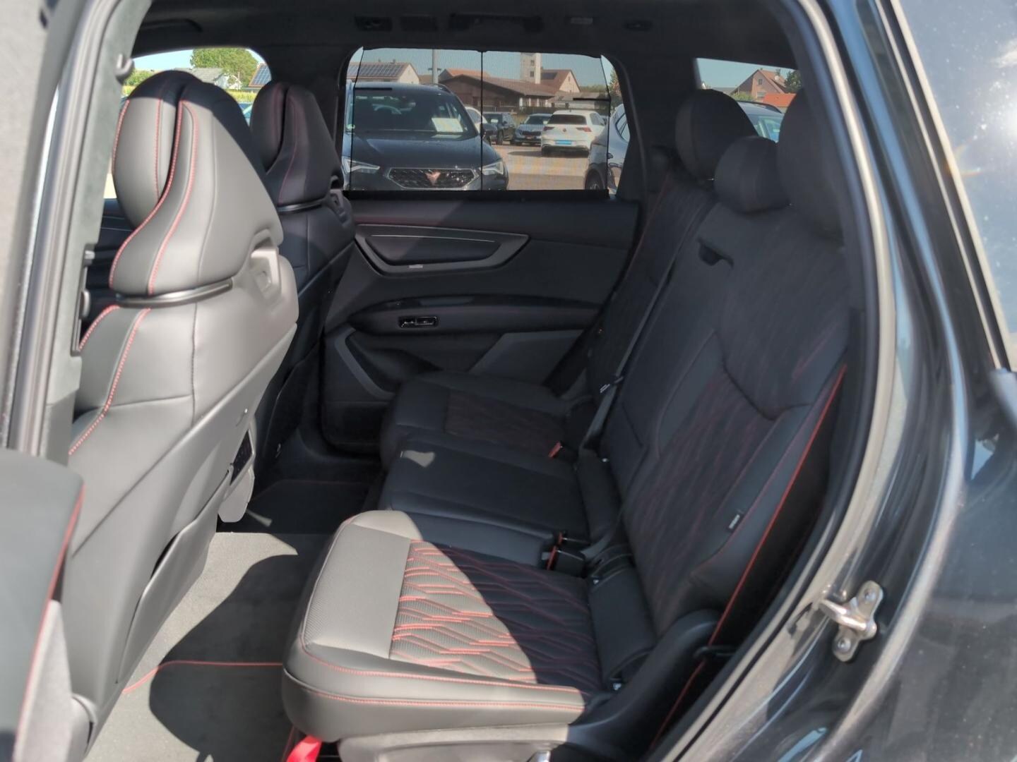 Bild über Audi Q7 SUV TDI quattro 220 kW tiptronic - für weitere Informationen kontaktieren Sie den Audi Partner