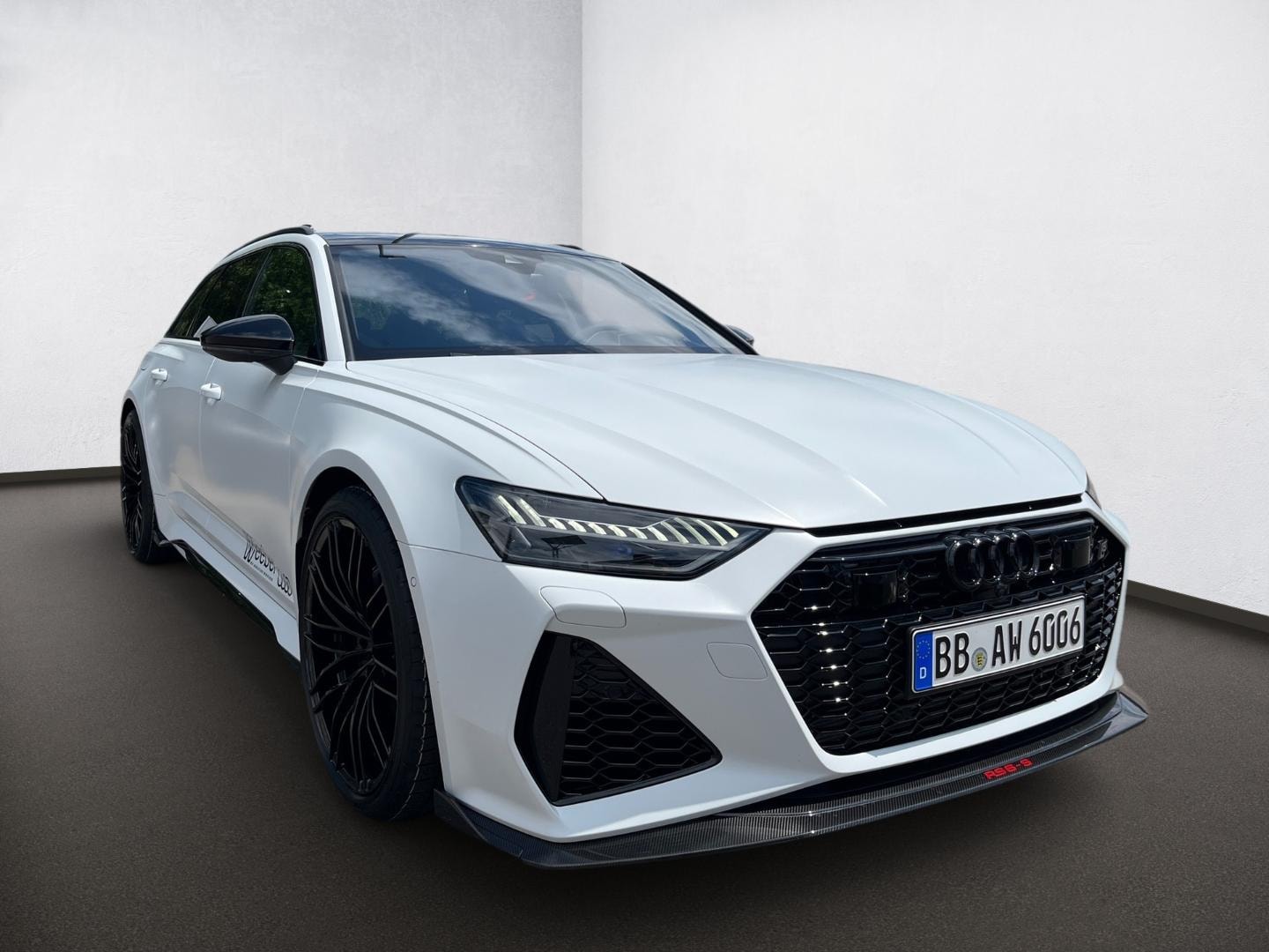 Bild über Audi RS 6 Avant TFSI quattro tiptronic - für weitere Informationen kontaktieren Sie den Audi Partner