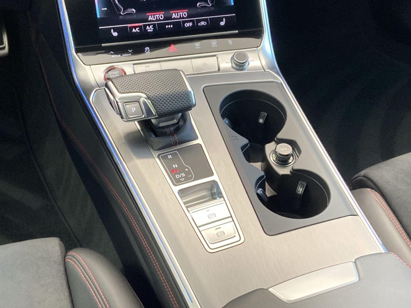 Bild über Audi S6 Avant TDI quattro tiptronic - für weitere Informationen kontaktieren Sie den Audi Partner