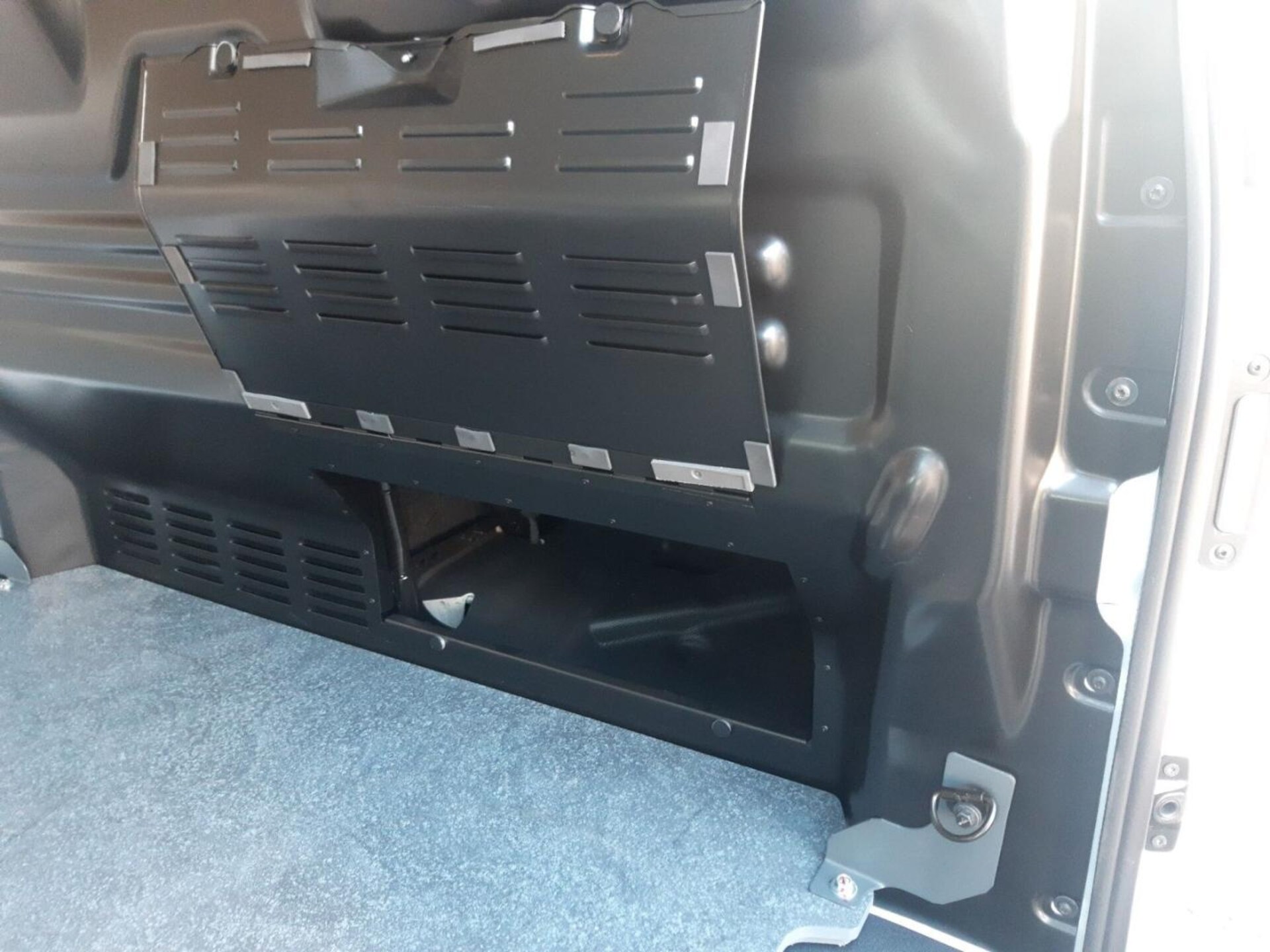 Volkswagen Transporter Kasten langer Radstand