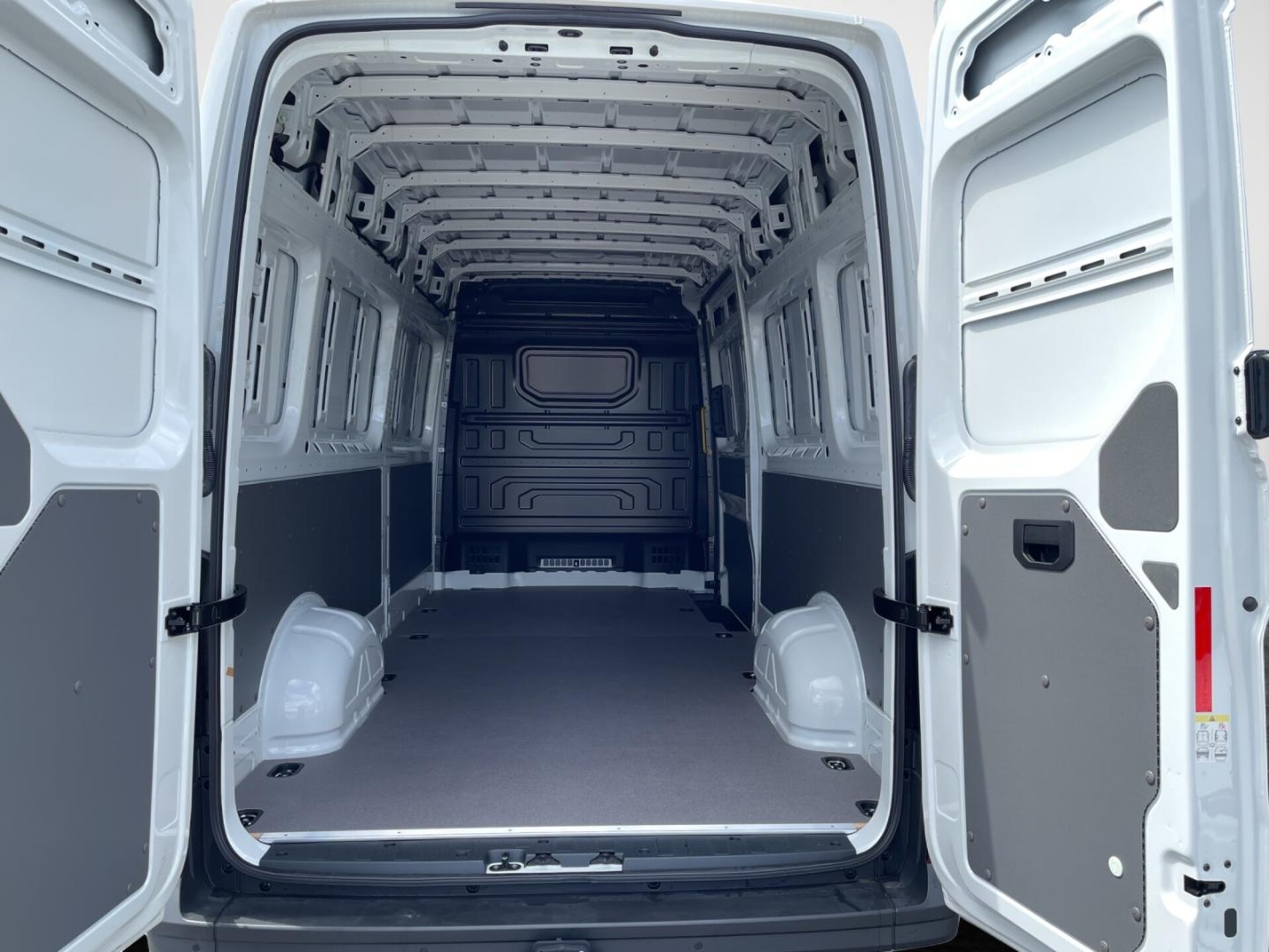 Volkswagen Crafter Kasten langer Radstand