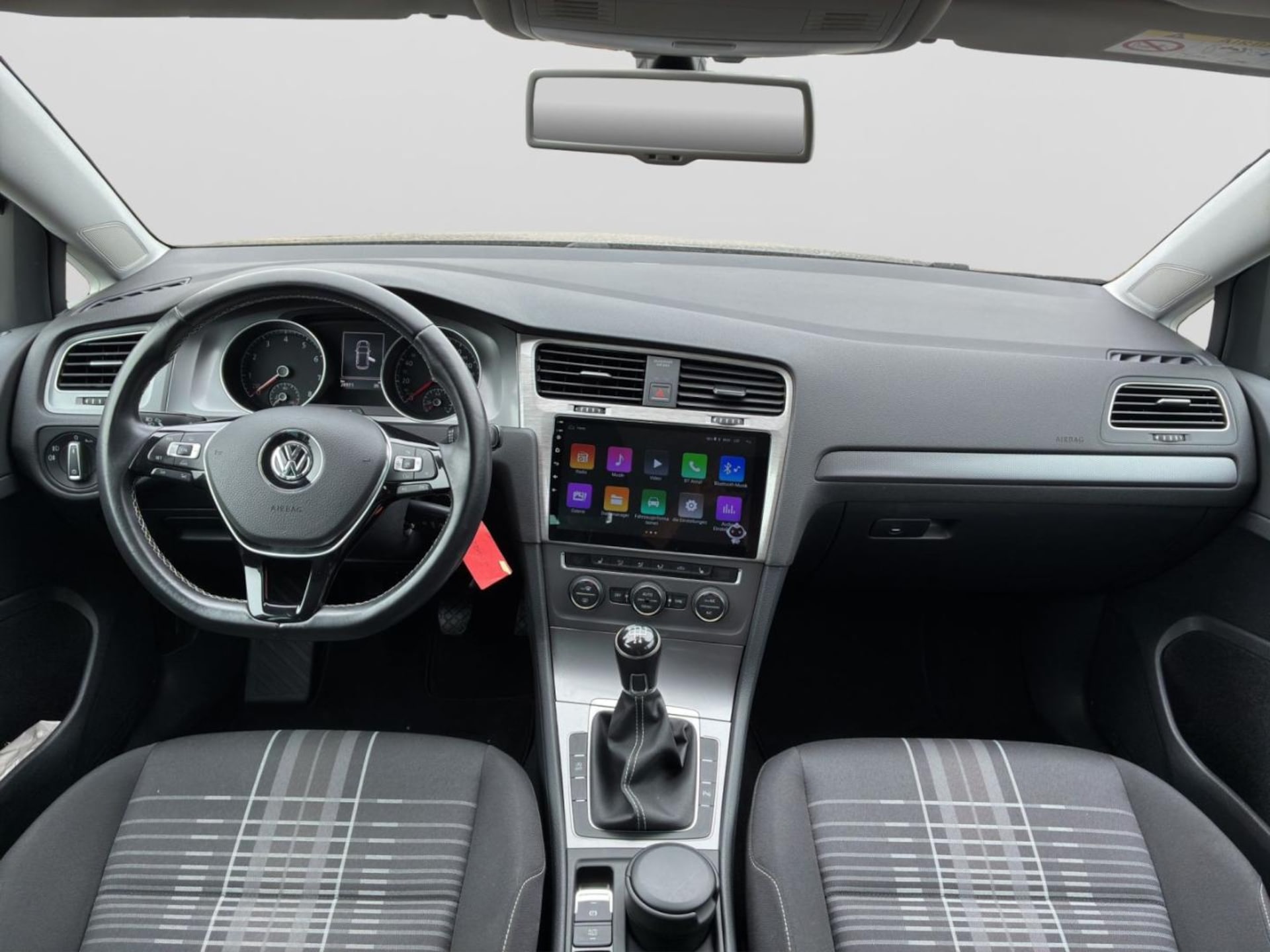 Volkswagen Golf LOUNGE
