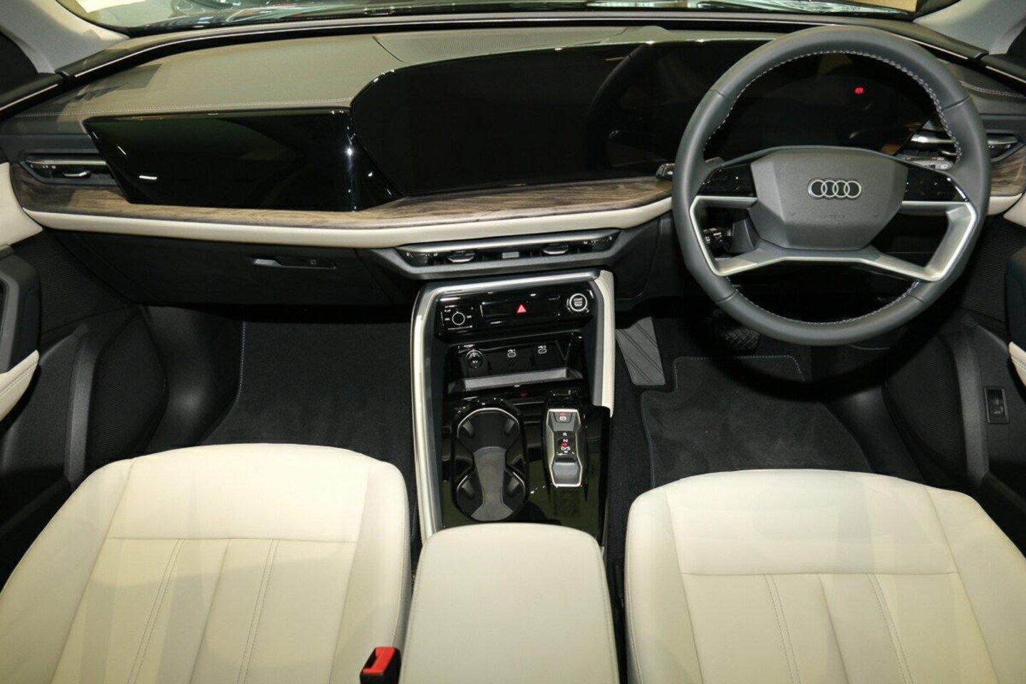 Image about Audi Q5 SUV TFSI 150 kW