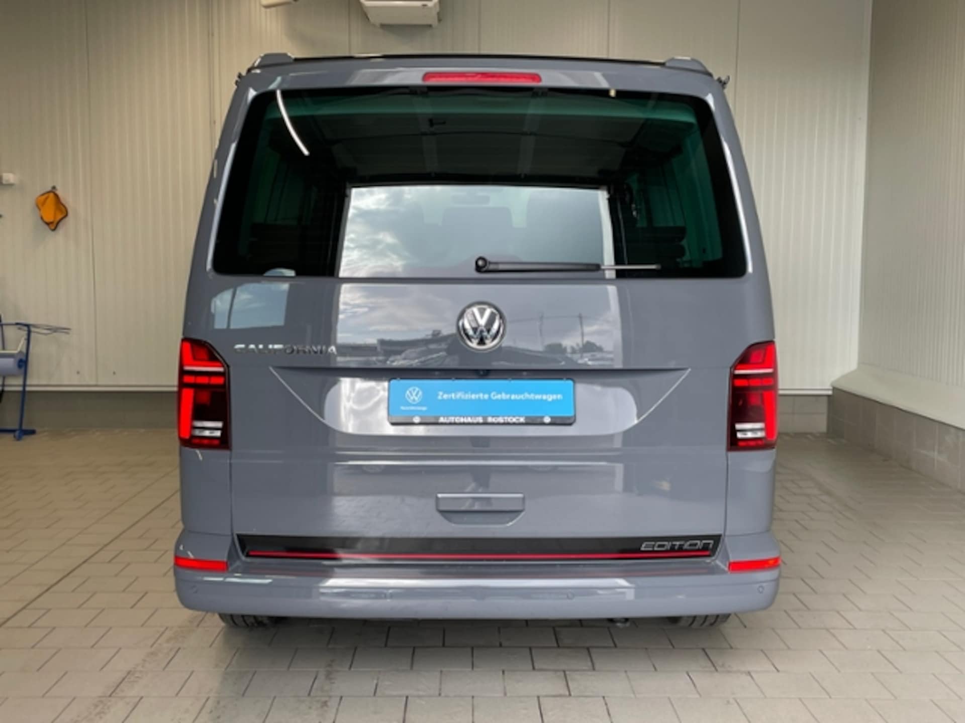 Volkswagen T6.1 California Beach