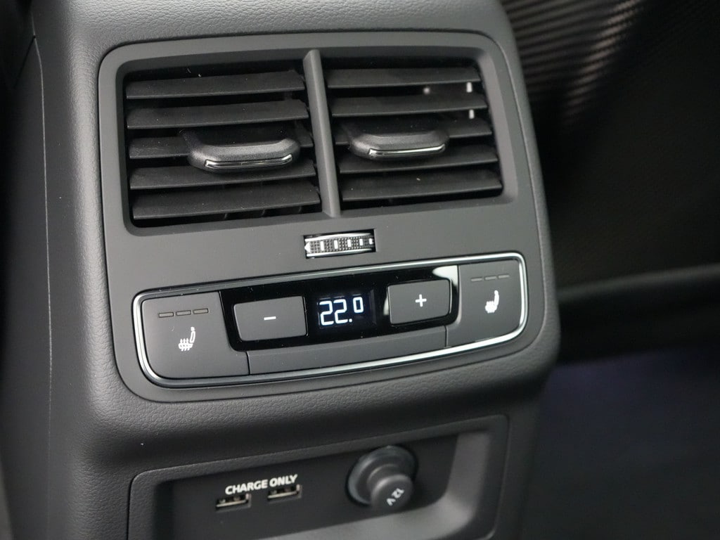 Image about Audi RS 4 Avant quattro tiptronic
