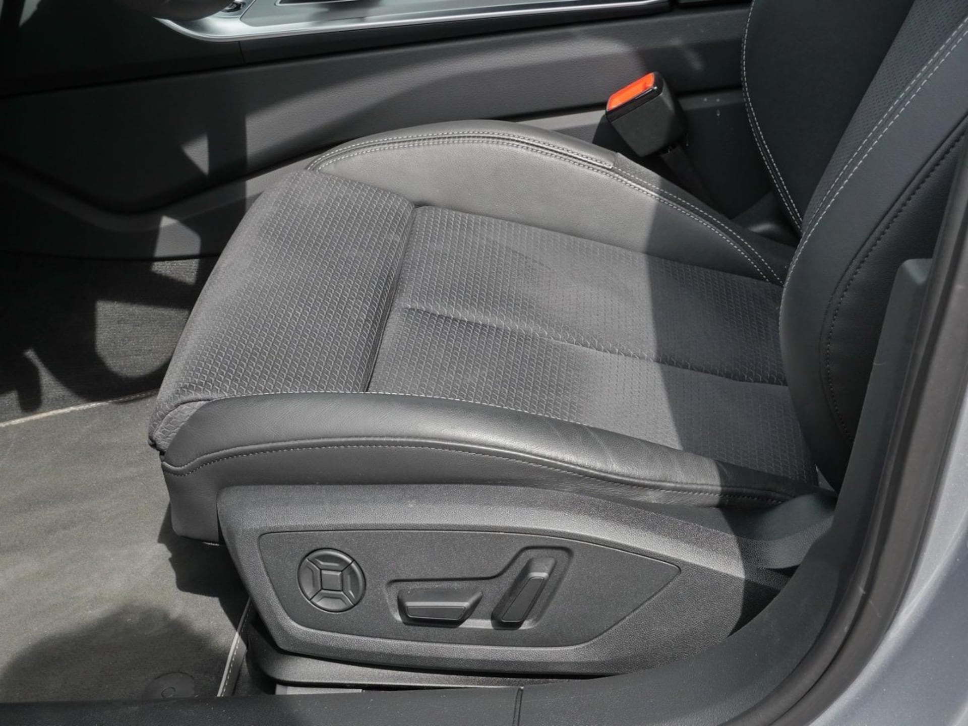 Audi A6 Avant TFSI e Design