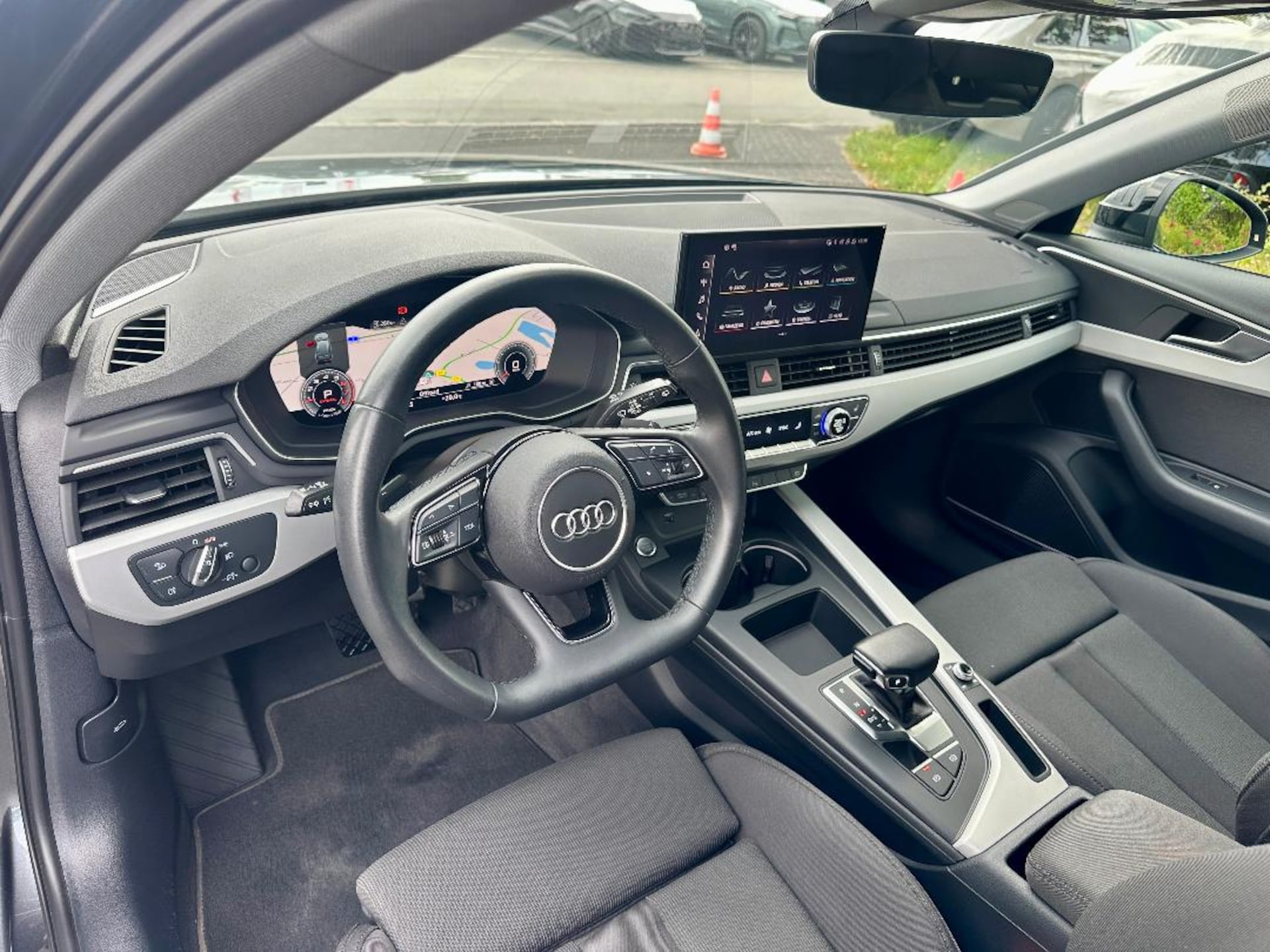 Audi A4 Avant S line