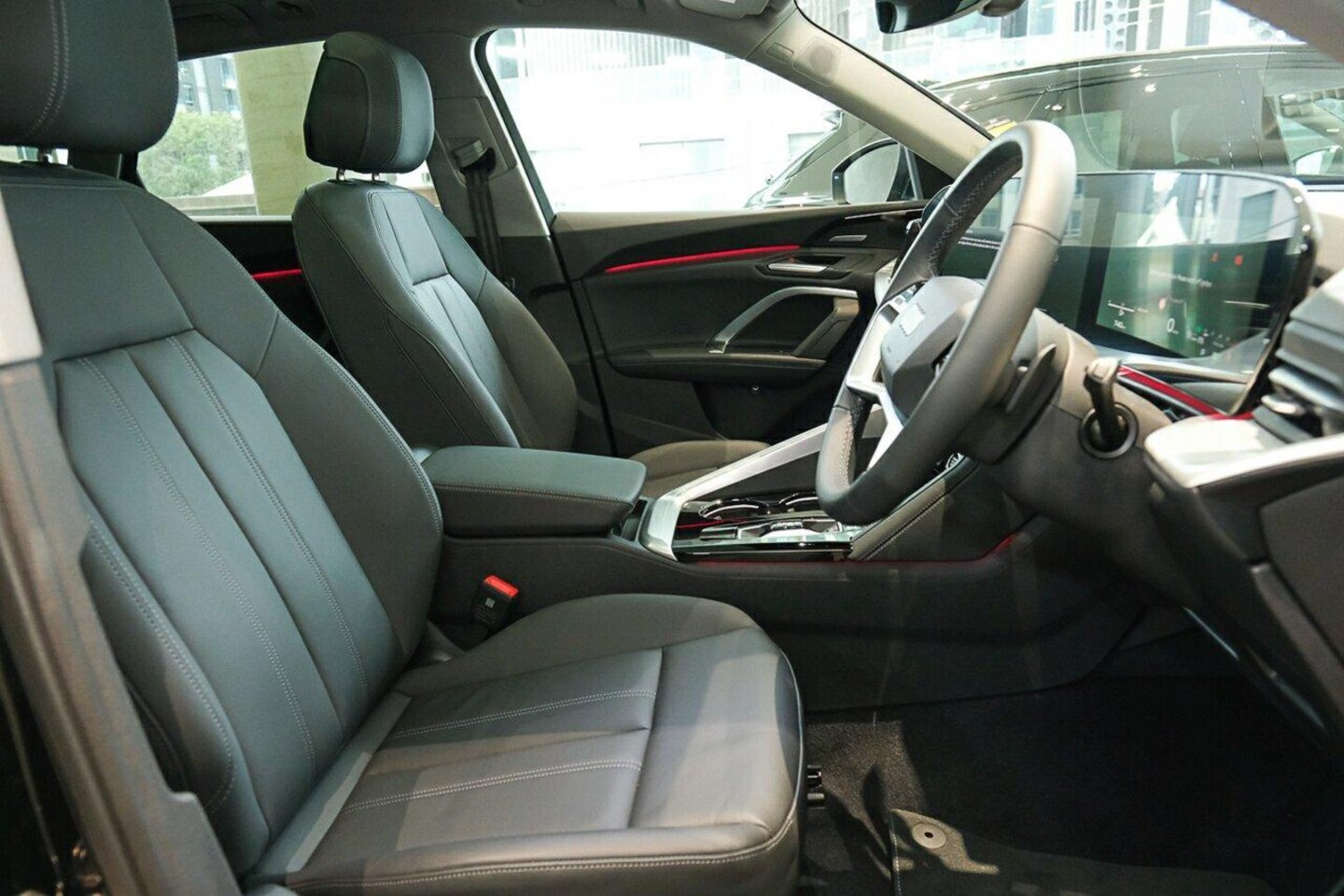 Image about Audi Q5 SUV TFSI 150 kW