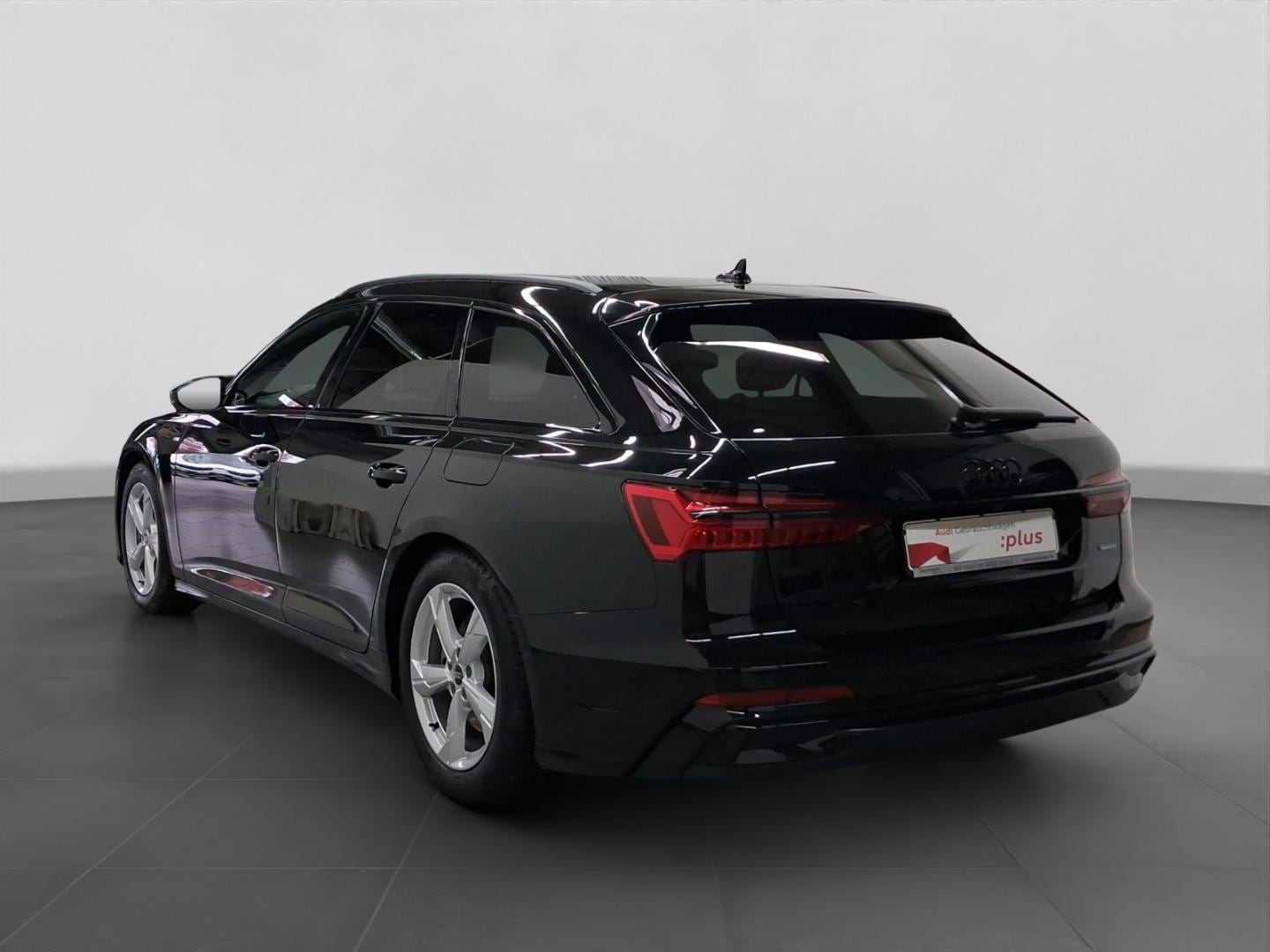 Bild über Audi A6 Avant TFSI e S line 50 TFSI e quattro S tronic - für weitere Informationen kontaktieren Sie den Audi Partner