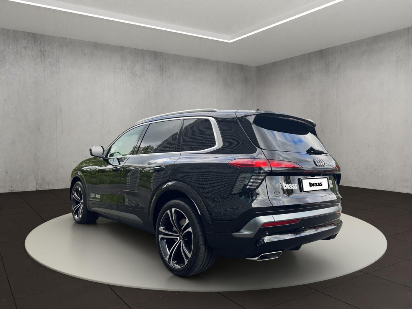 Bild über Audi Q7 SUV TDI quattro 220 kW tiptronic - für weitere Informationen kontaktieren Sie den Audi Partner