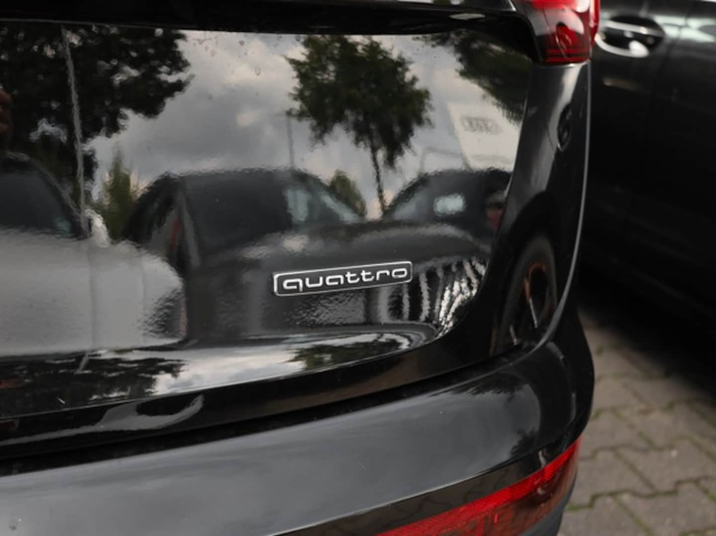 Bild über Audi Q5 Sportback 40 TFSI quattro S tronic - für weitere Informationen kontaktieren Sie den Audi Partner