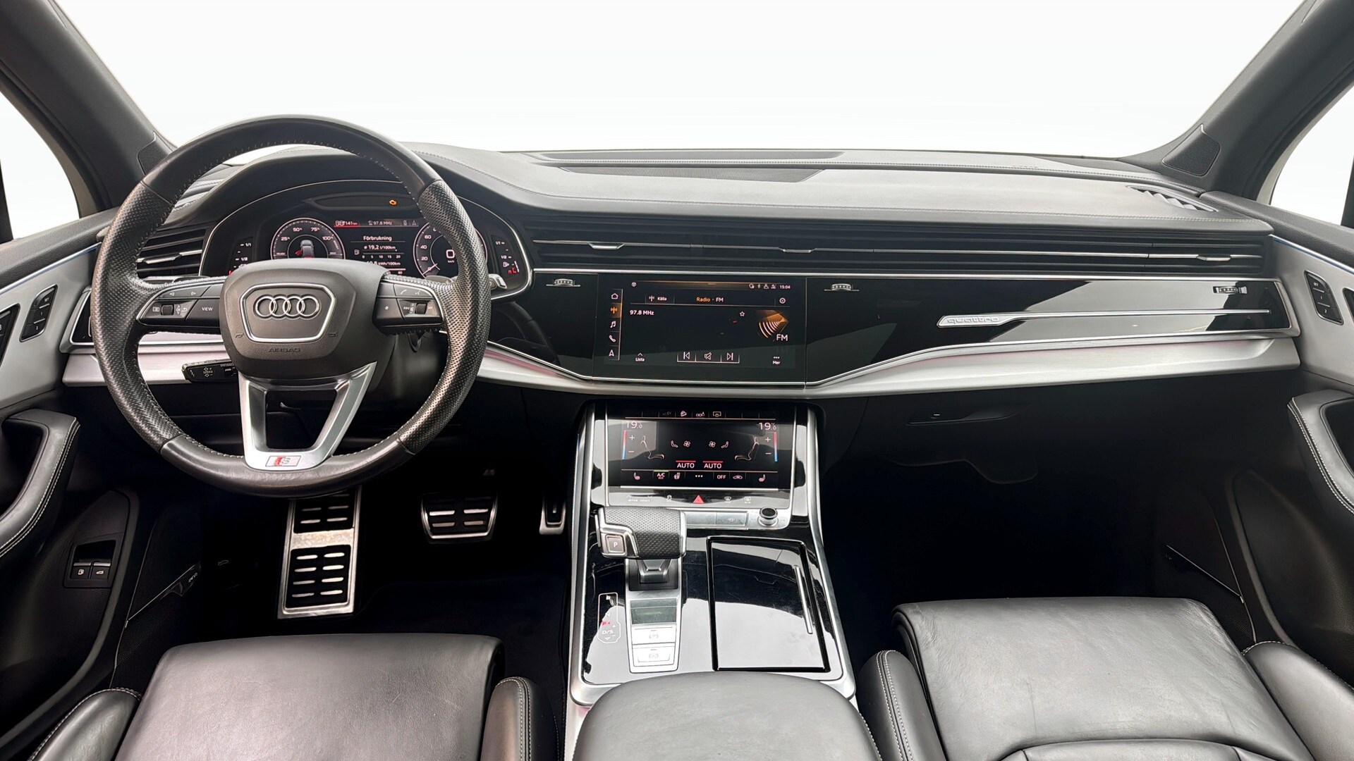 Bild som visar&nbsp;Audi Q7 TFSI e&nbsp;Q7 60 TFSI e quattro S line 456 hk tiptronic - för mer information kontakta din Audi Partner