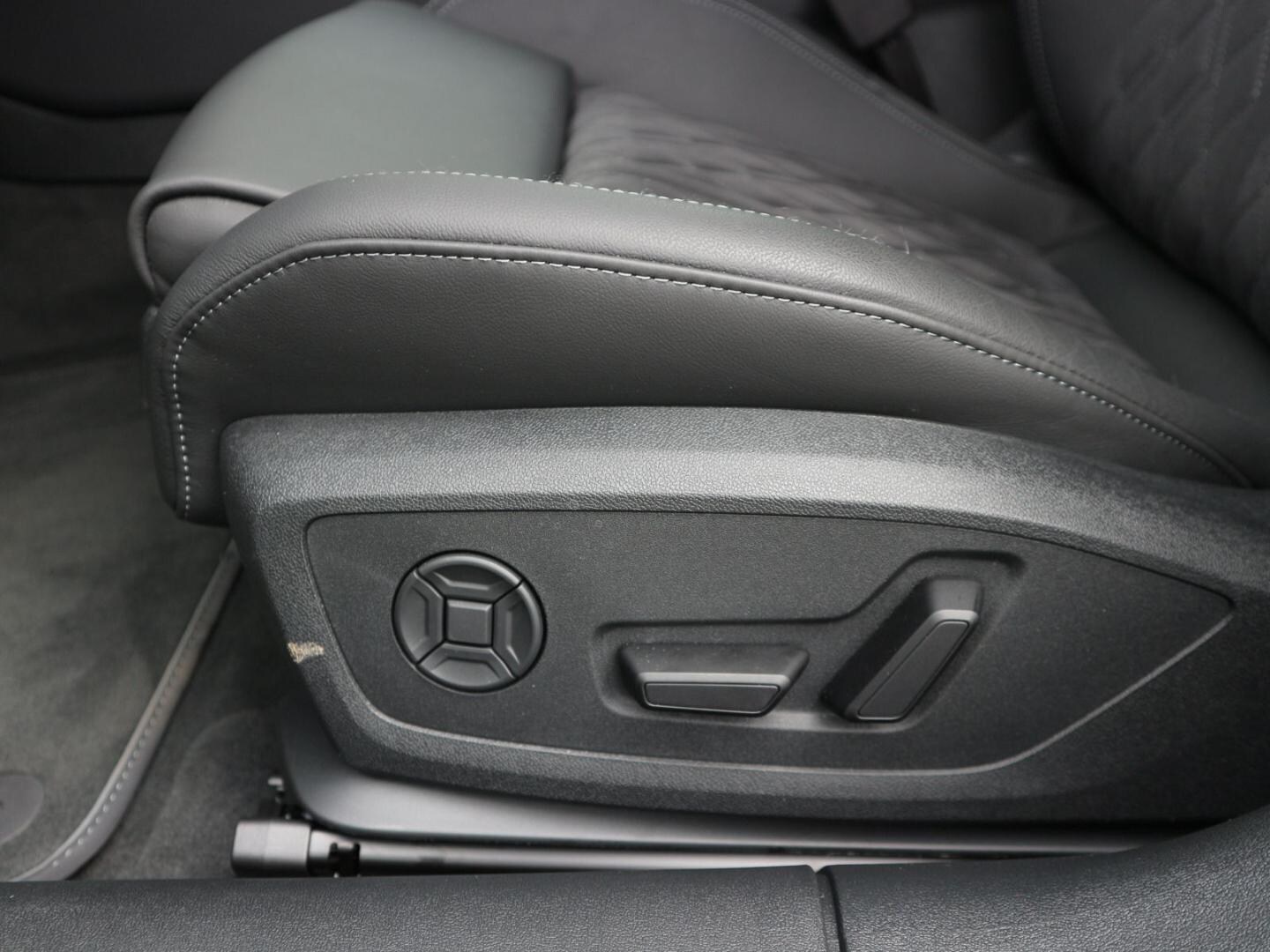 Bild über Audi A6 Avant TDI quattro 150 kW S tronic - für weitere Informationen kontaktieren Sie den Audi Partner
