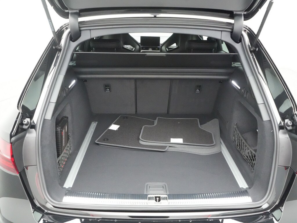 Image about Audi RS 4 Avant quattro tiptronic