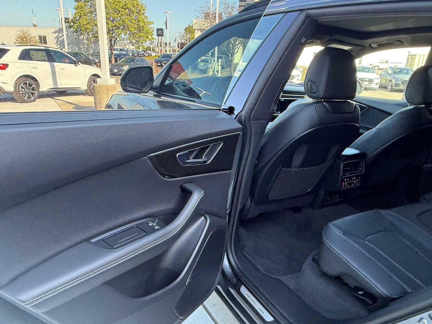 2025 Audi Q8 Premium Plus - Photo 19