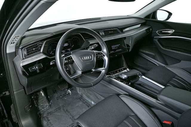 2024 Audi Q8 e-tron