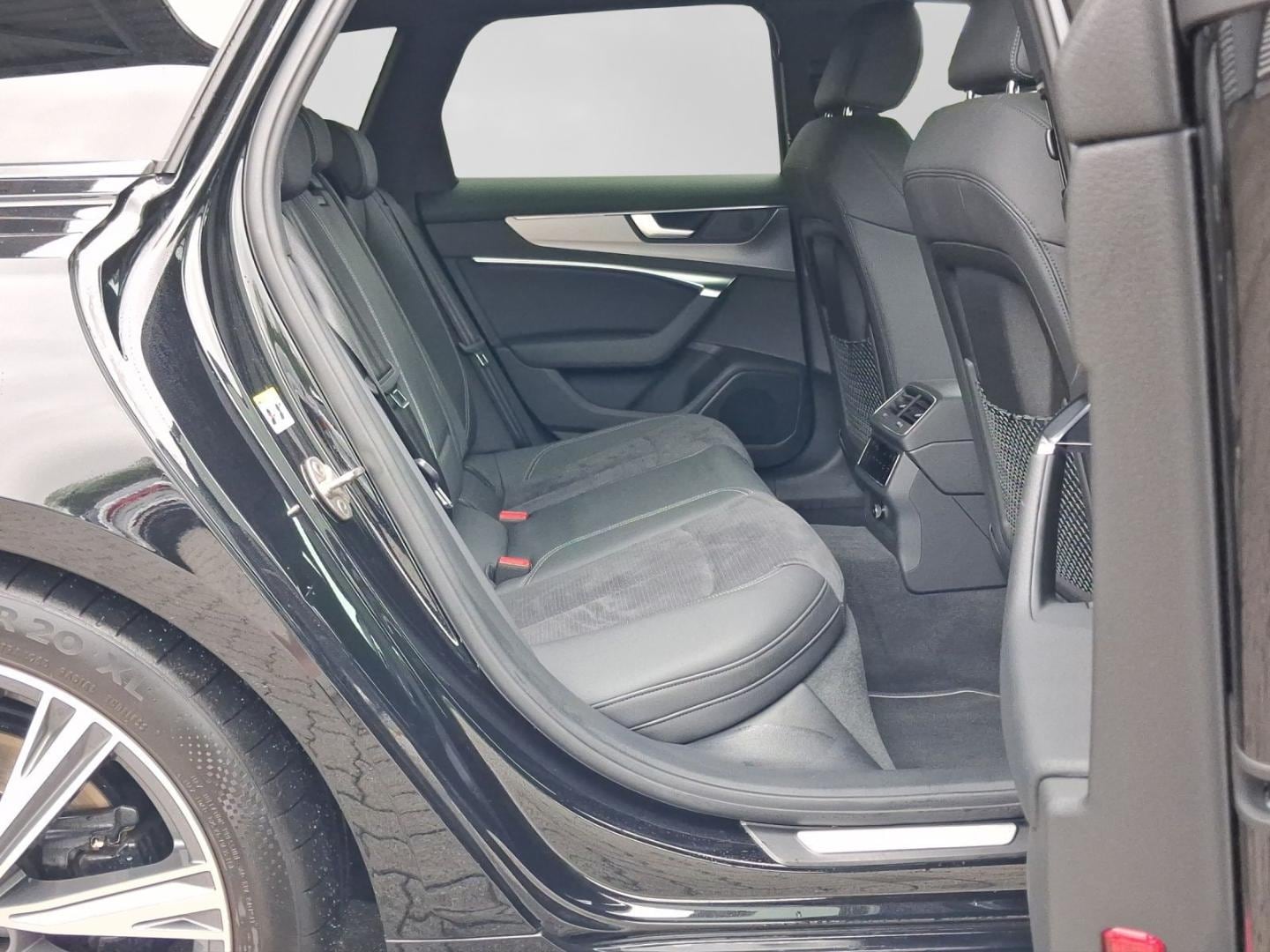 Bild über Audi S6 Avant TDI quattro tiptronic - für weitere Informationen kontaktieren Sie den Audi Partner