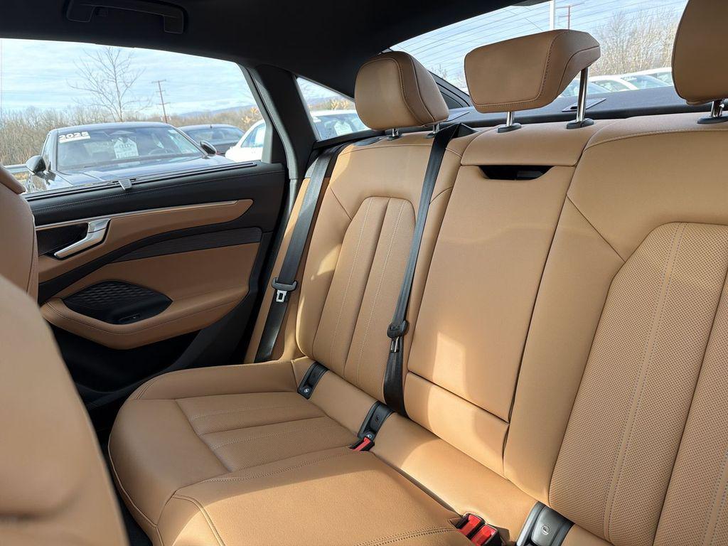 2026 Audi A6 Premium Plus - Photo 32