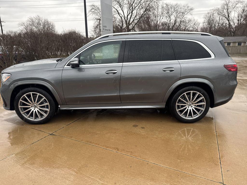 2025 Mercedes-Benz GLS Base - Photo 3