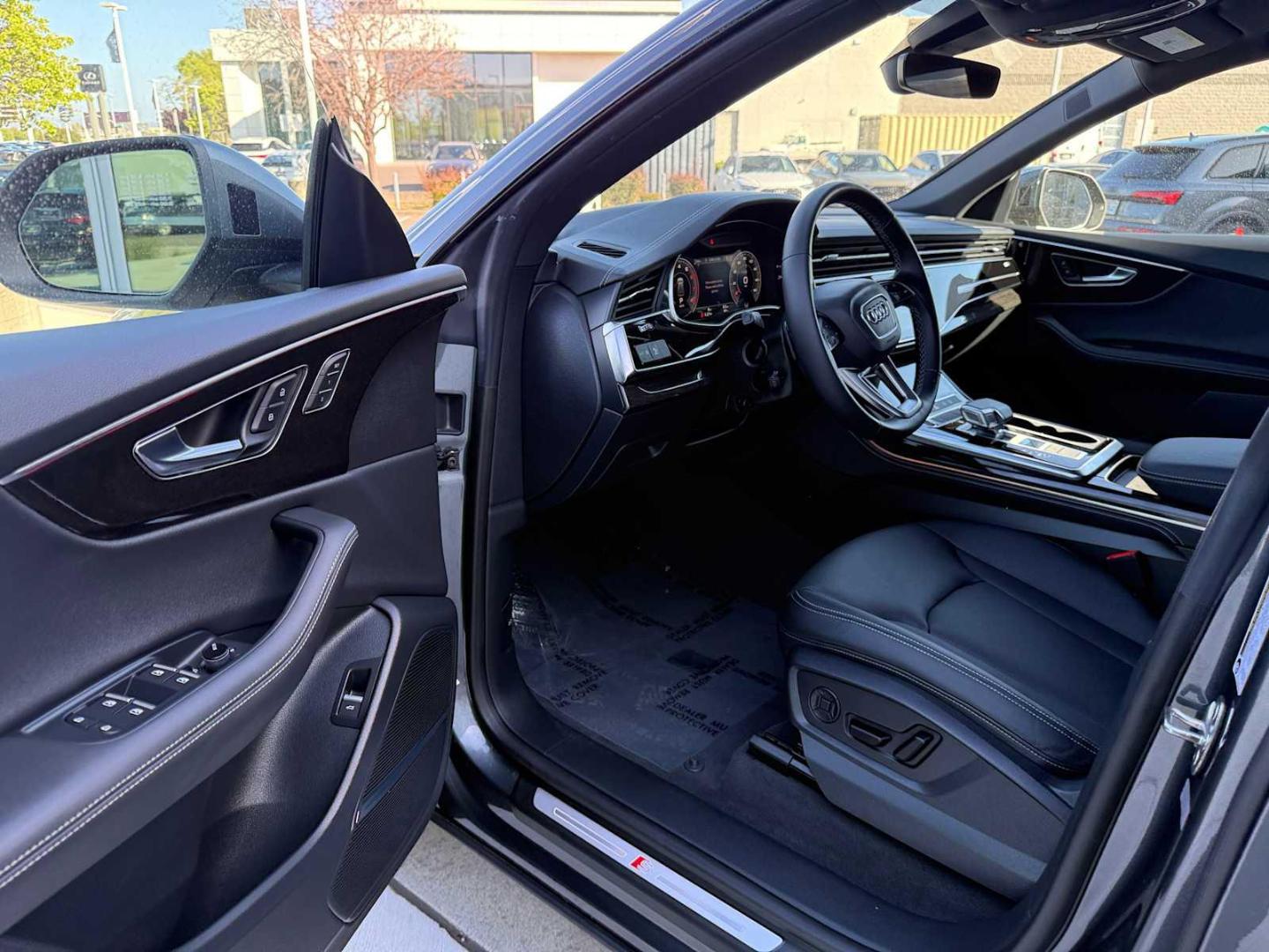 2025 Audi Q8 Premium Plus - Photo 20