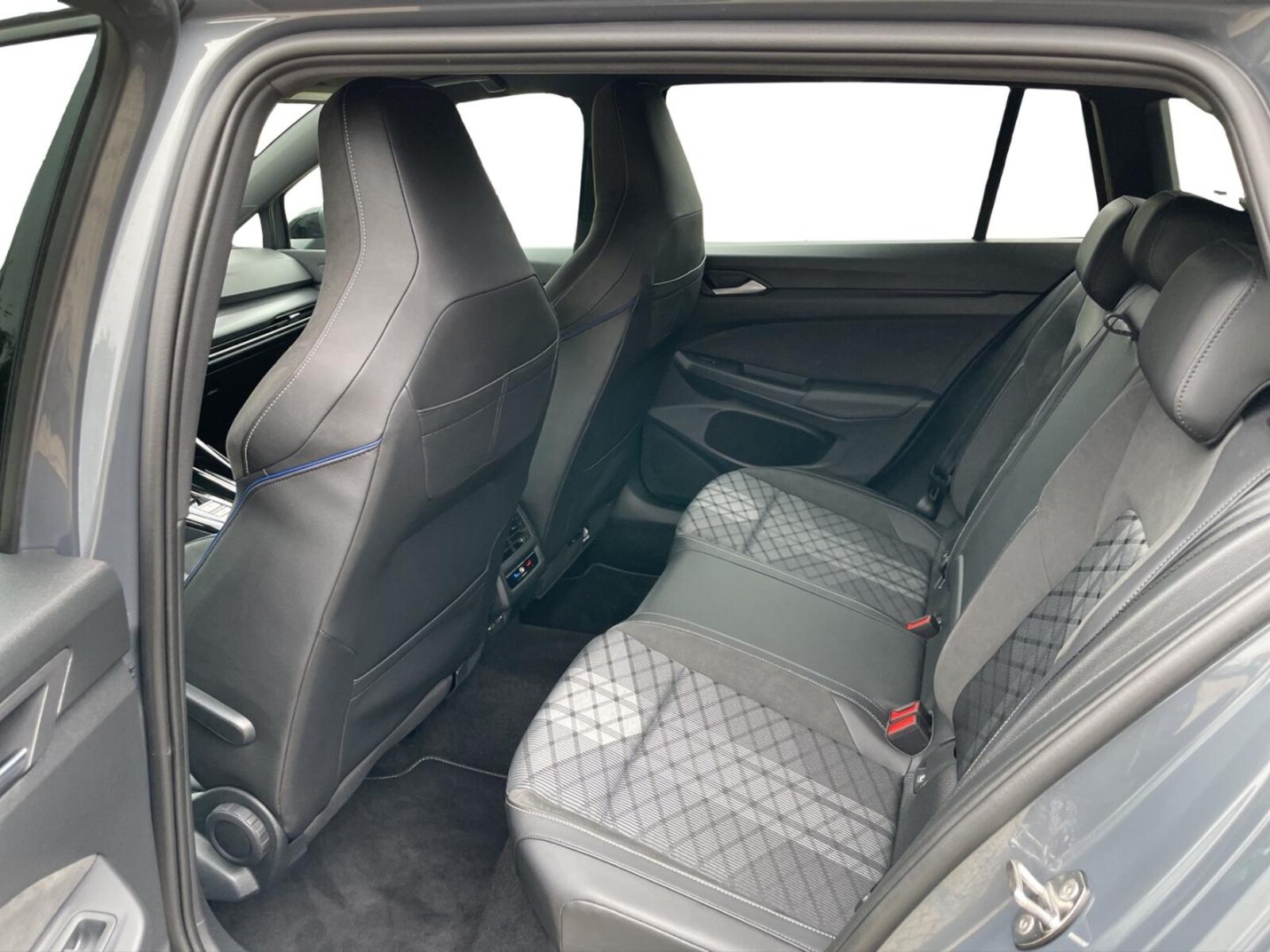 Volkswagen Golf Variant – Bild 14