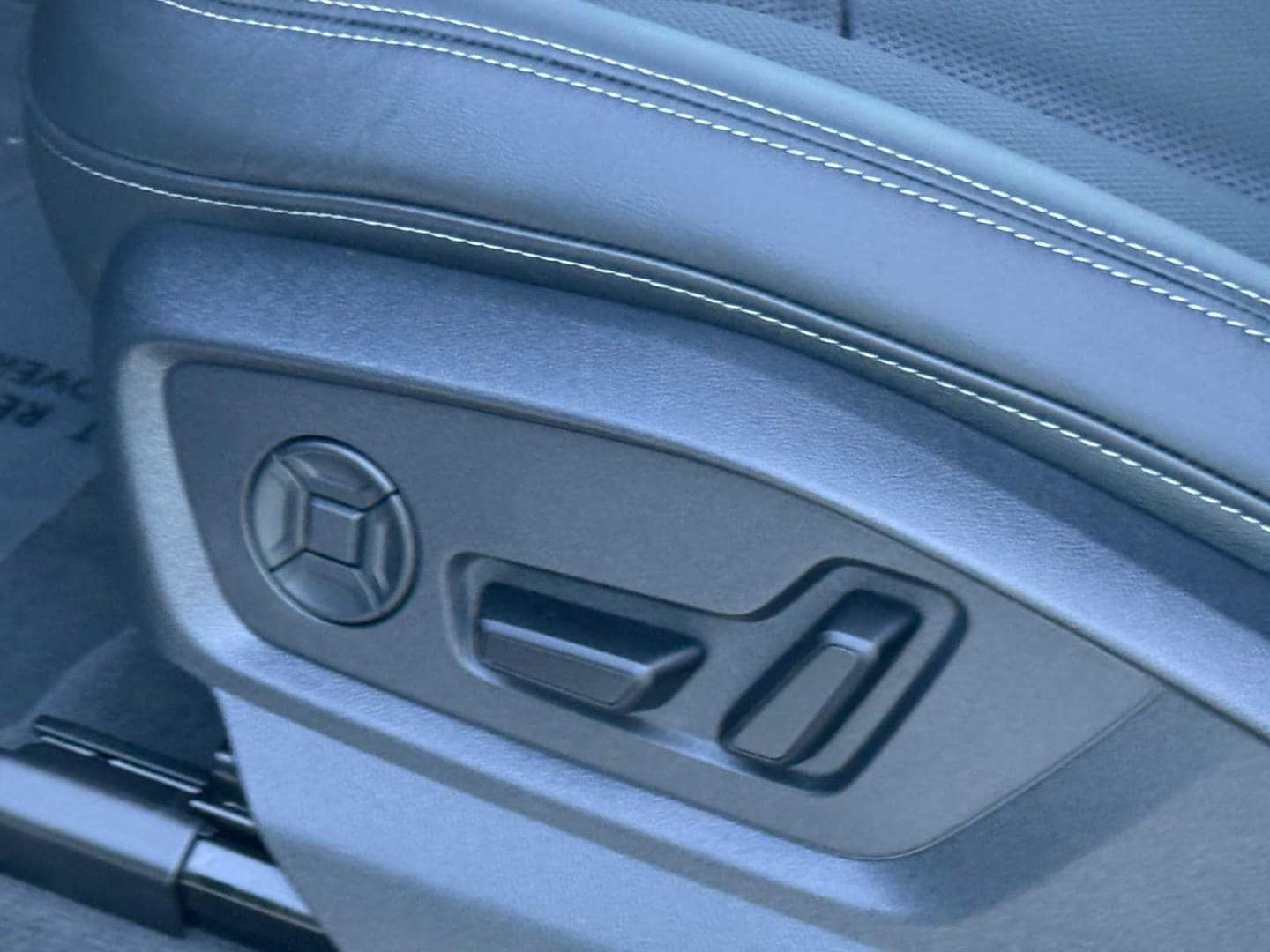 2025 Audi Q8 Premium Plus - Photo 22
