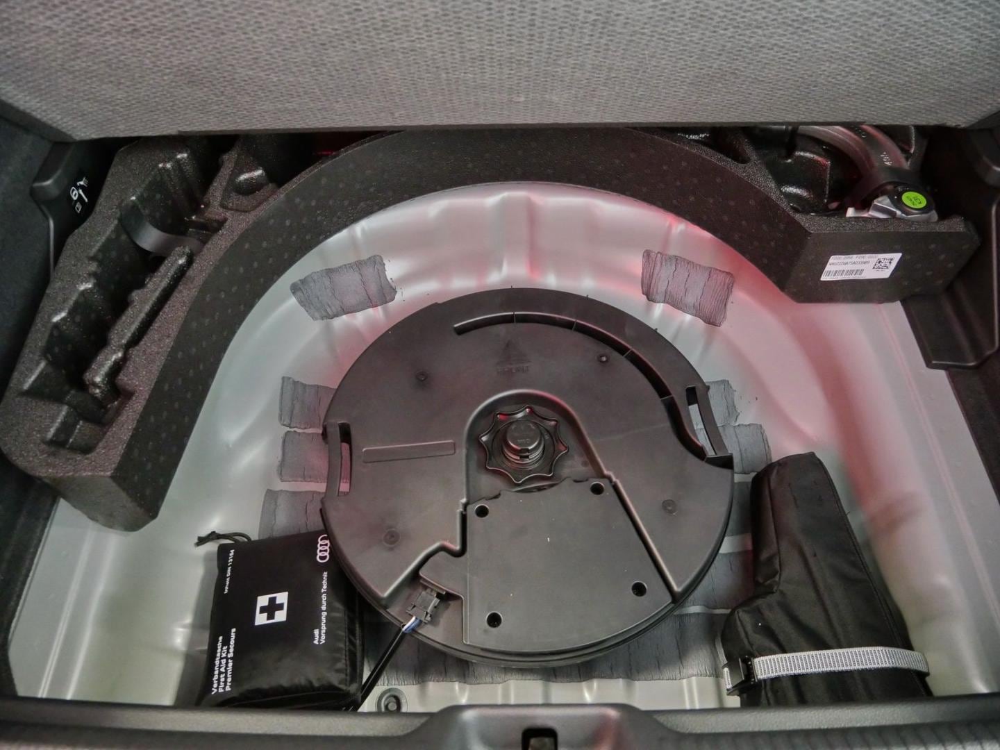 Bild über Audi Q2 S line 35 TFSI S tronic - für weitere Informationen kontaktieren Sie den Audi Partner