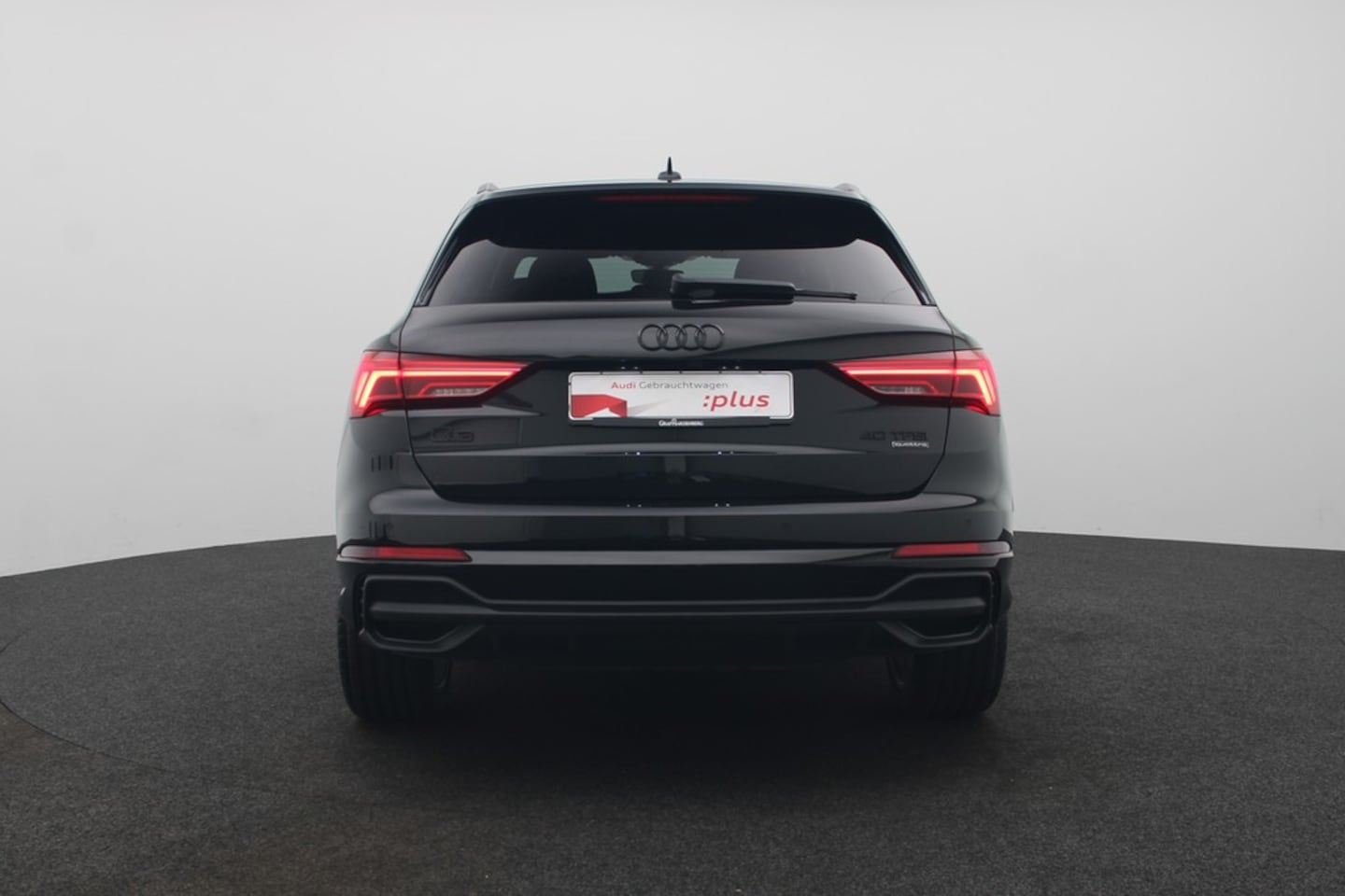 Bild über Audi Q3 S line 40 TFSI quattro S tronic - für weitere Informationen kontaktieren Sie den Audi Partner