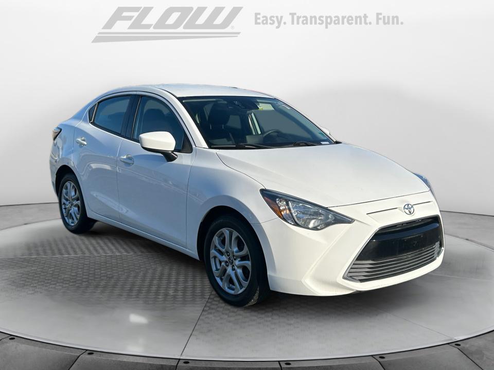 2017 Toyota Yaris iA AT's photo