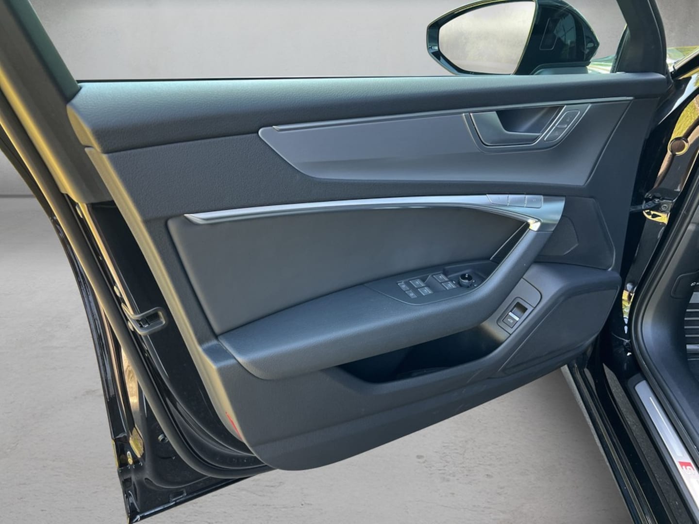 Bild über Audi S6 Avant TDI quattro tiptronic - für weitere Informationen kontaktieren Sie den Audi Partner