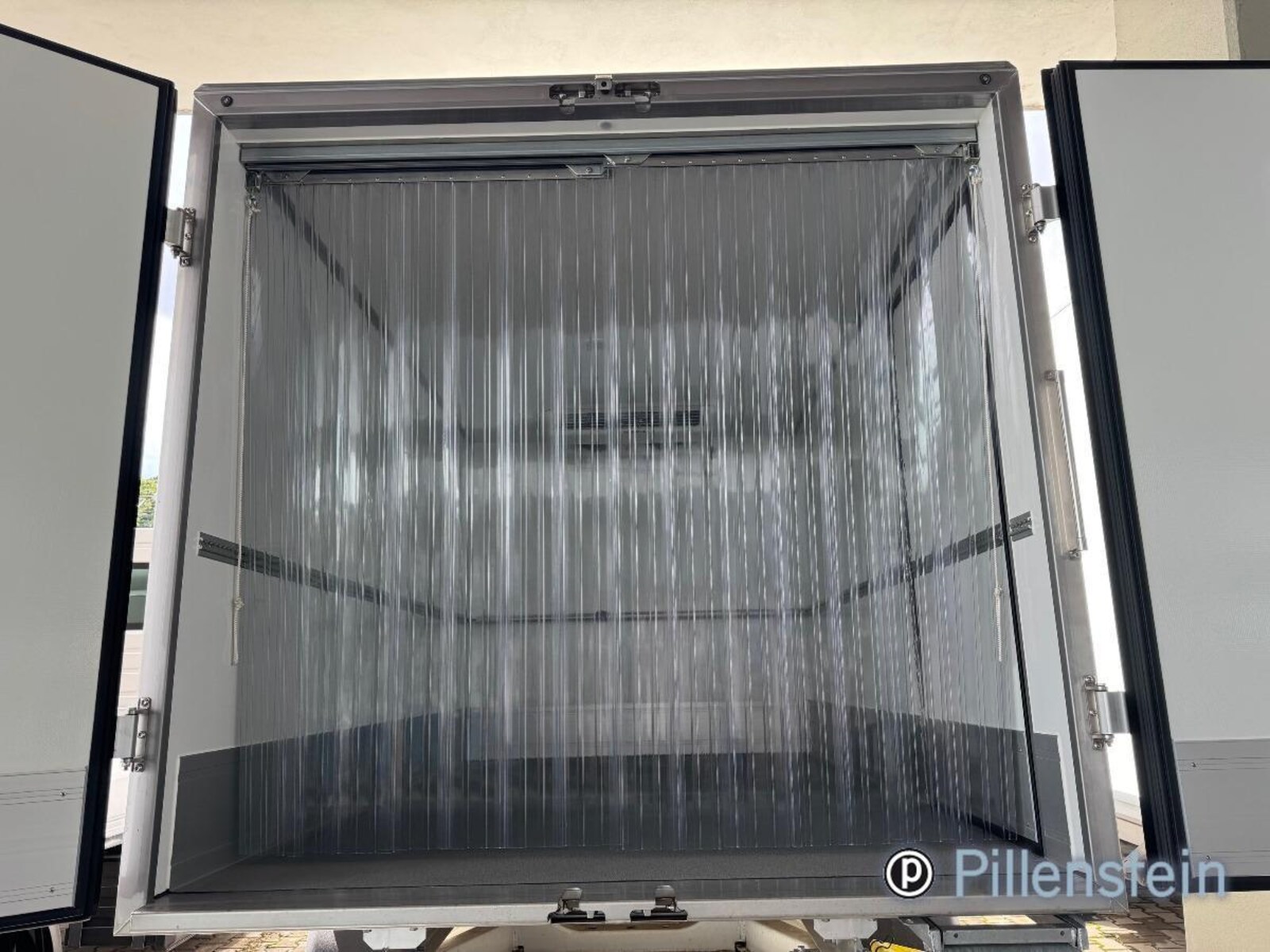 Volkswagen Crafter Einzelkabine mittlerer Radstand – Bild 10