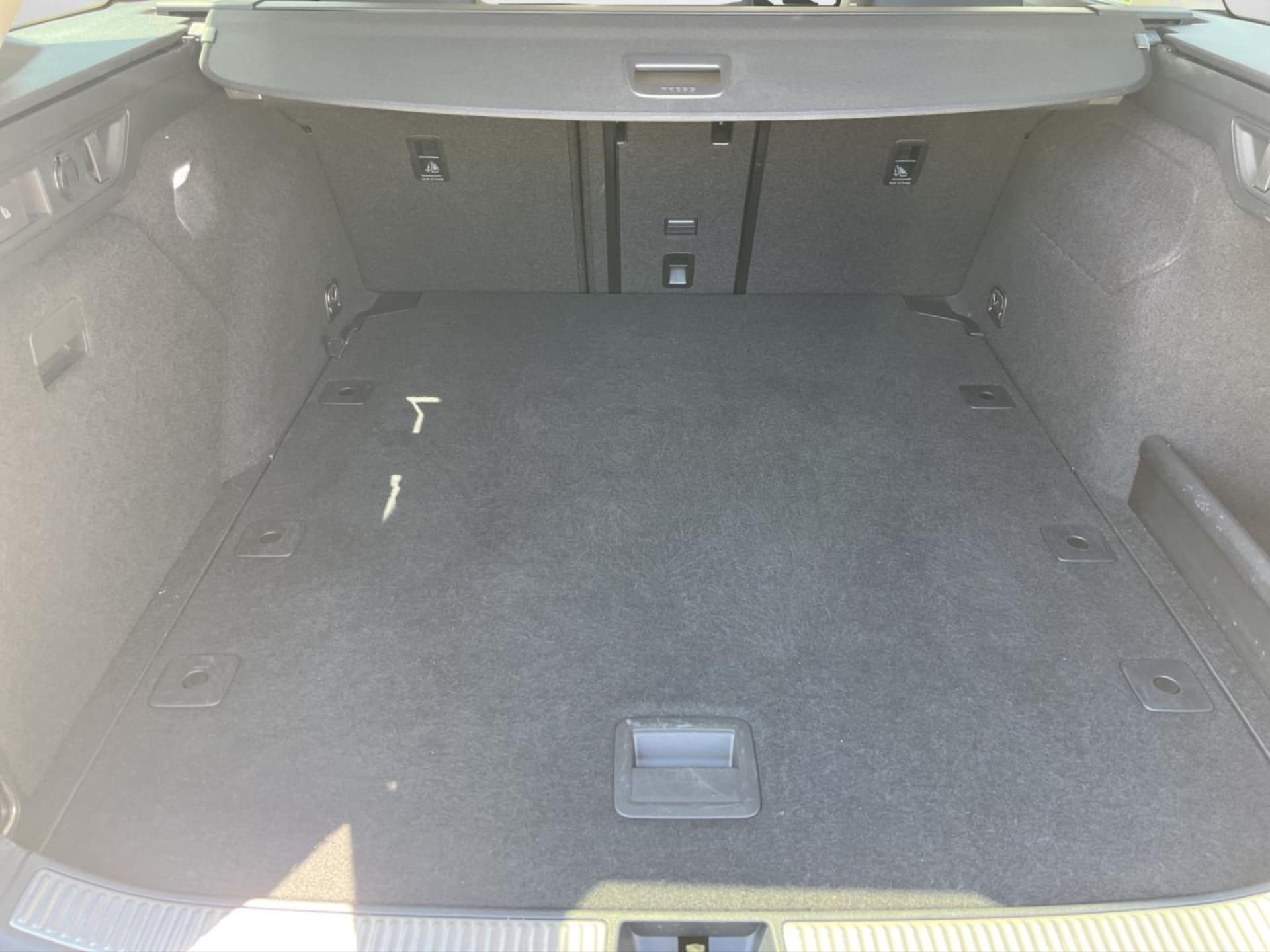 Volkswagen Passat Elegance