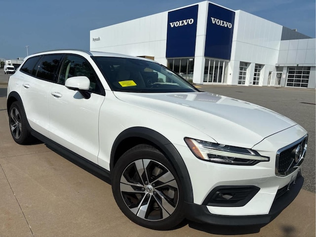 2021 Volvo V60 Cross Country