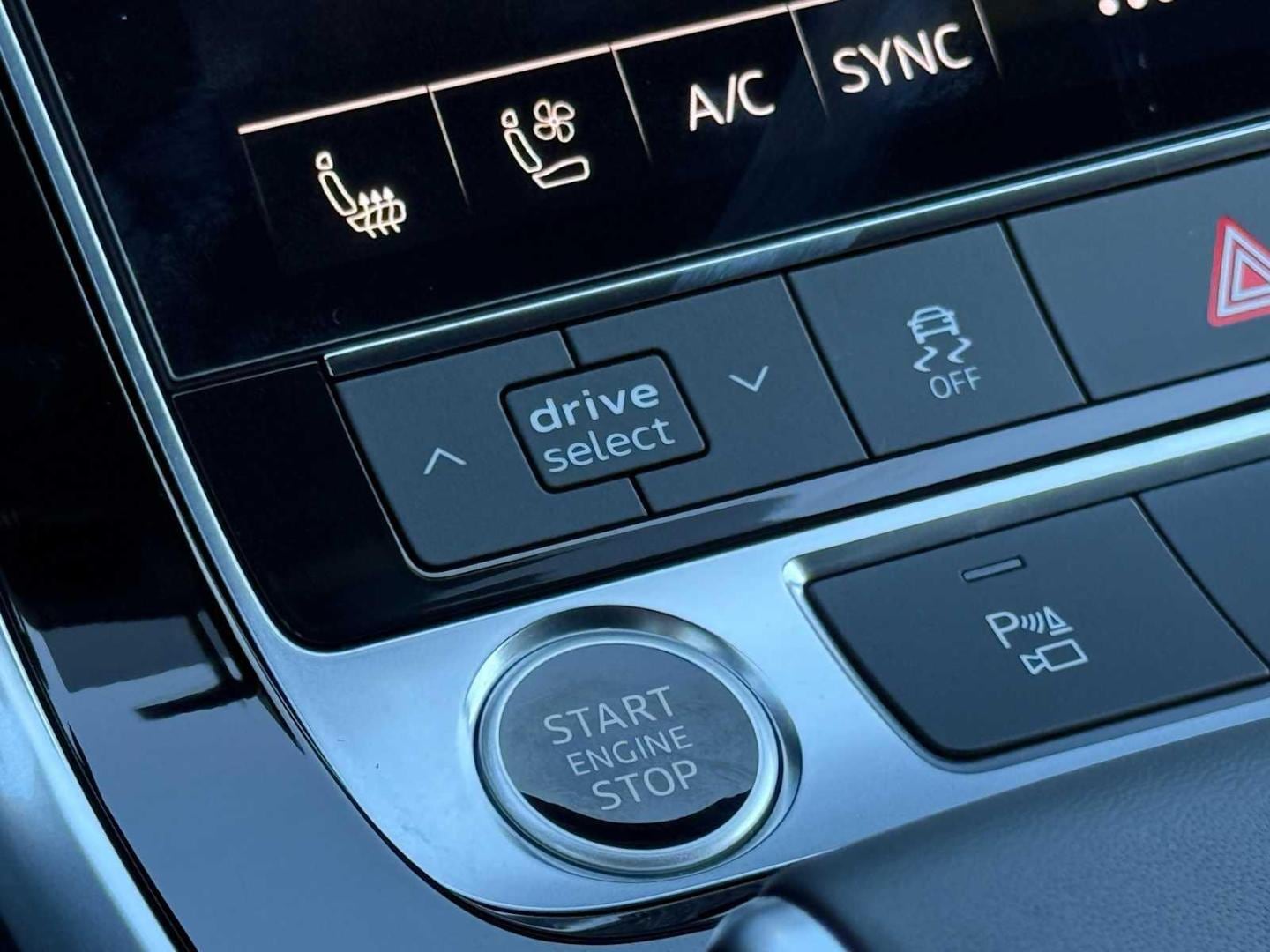 2025 Audi Q8 Premium Plus - Photo 31
