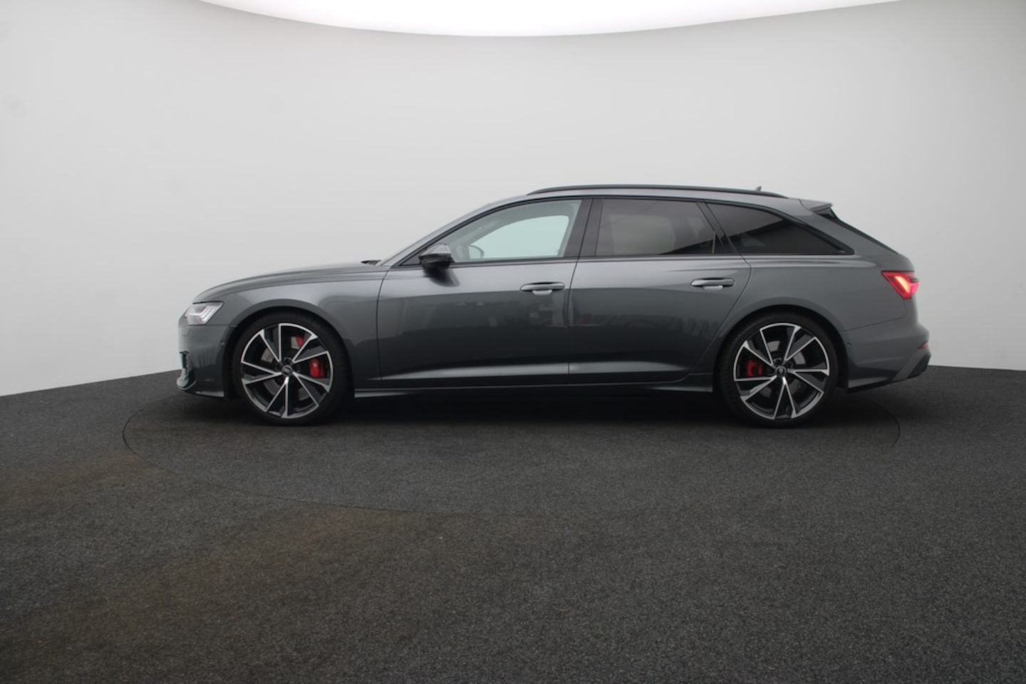 Bild über Audi S6 Avant TDI quattro tiptronic - für weitere Informationen kontaktieren Sie den Audi Partner