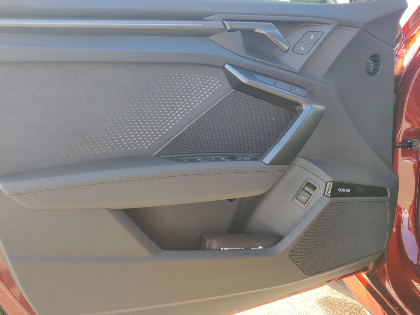 Bild über Audi RS 3 Limousine RS 3 Limousine 294 kW S tronic - für weitere Informationen kontaktieren Sie den Audi Partner