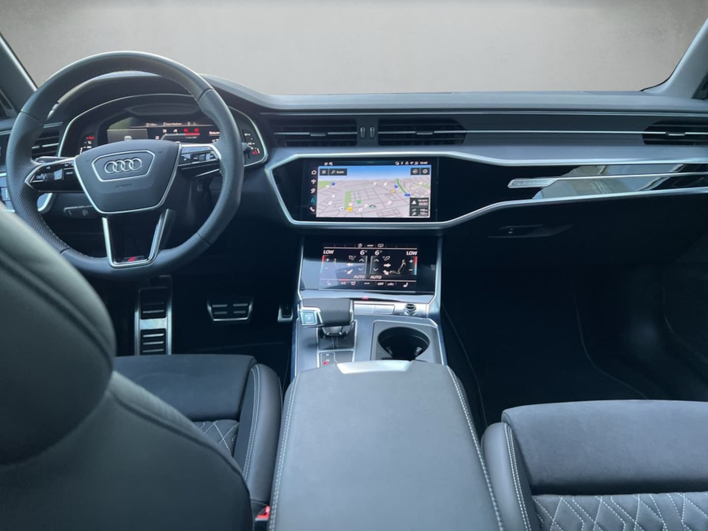 Bild über Audi S6 Avant TDI quattro tiptronic - für weitere Informationen kontaktieren Sie den Audi Partner