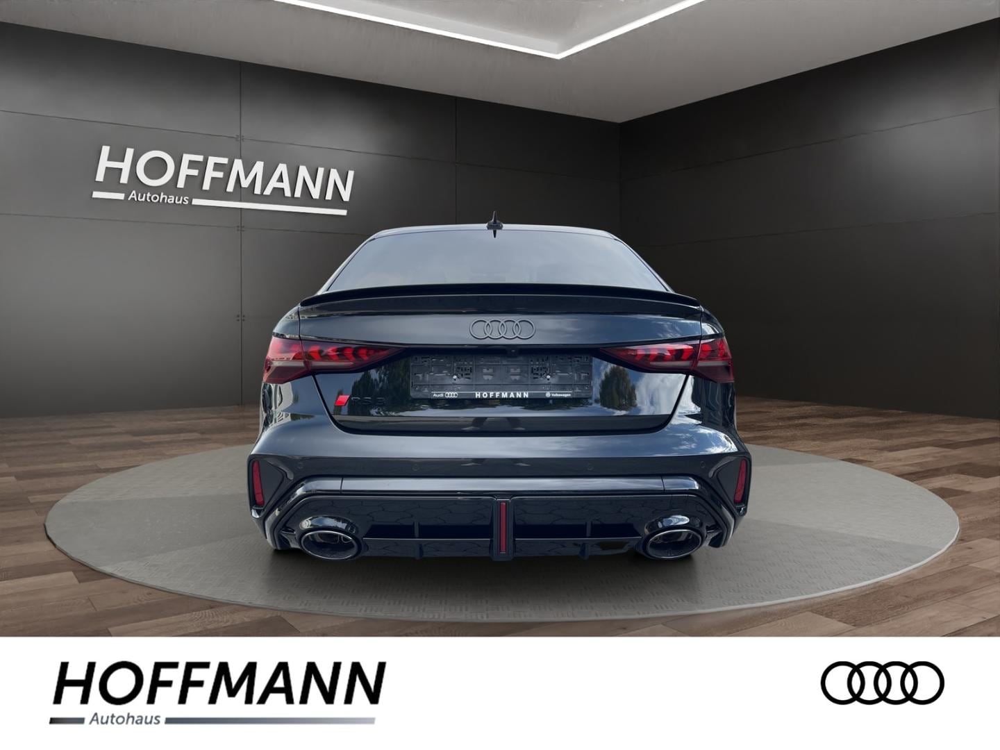 Bild über Audi RS 3 Limousine TFSI quattro 294 kW S tronic - für weitere Informationen kontaktieren Sie den Audi Partner