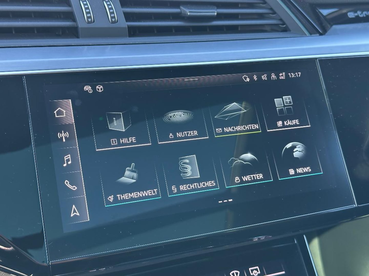 Bild über Audi Q8 Sportback e-tron S line 55 e-tron quattro - für weitere Informationen kontaktieren Sie den Audi Partner
