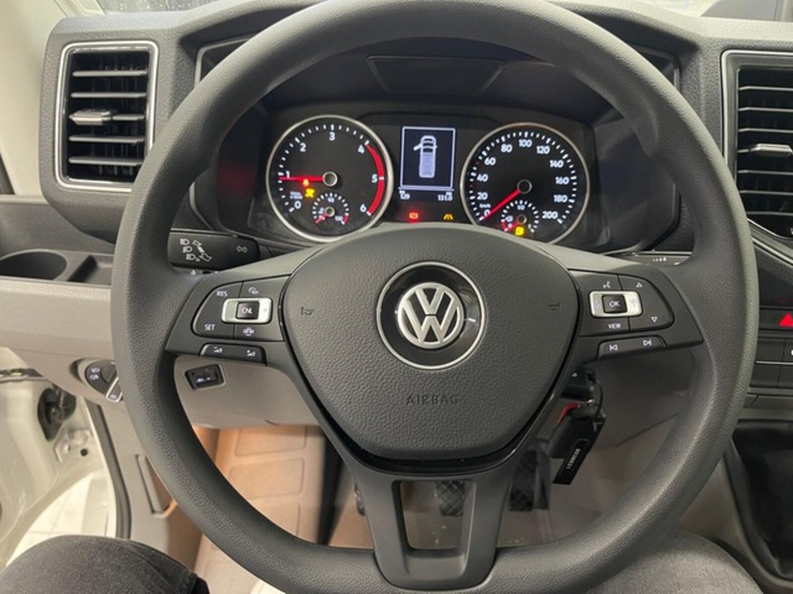 Volkswagen Crafter Kasten mittlerer Radstand – Bild 13