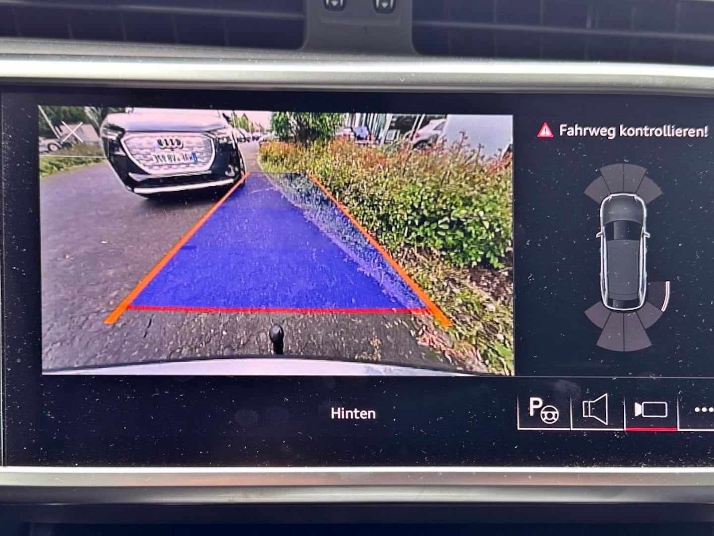 Bild über Audi S6 Avant TDI quattro tiptronic - für weitere Informationen kontaktieren Sie den Audi Partner