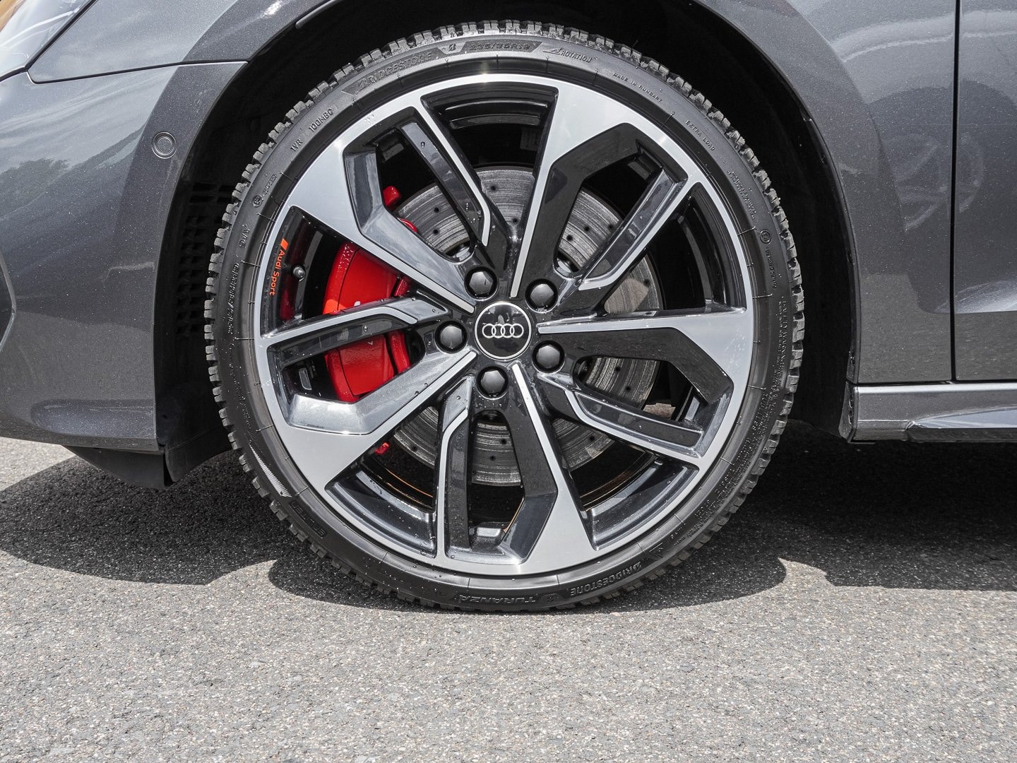 Bild über Audi S3 Sportback TFSI quattro S tronic - für weitere Informationen kontaktieren Sie den Audi Partner