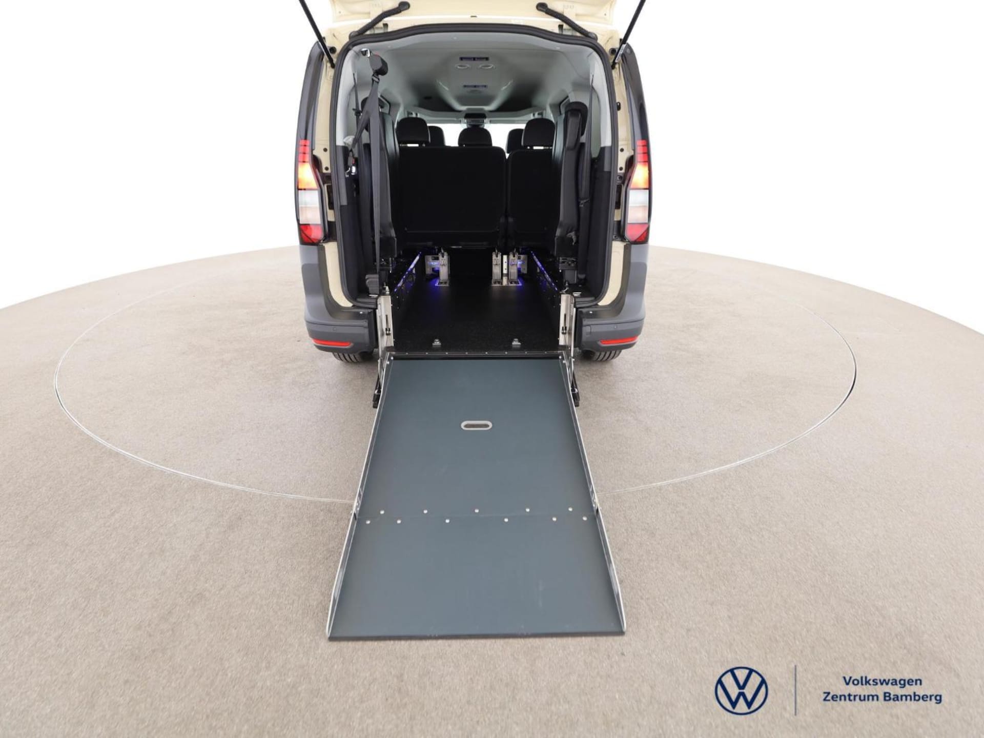 Volkswagen Caddy Maxi Basis-Modell