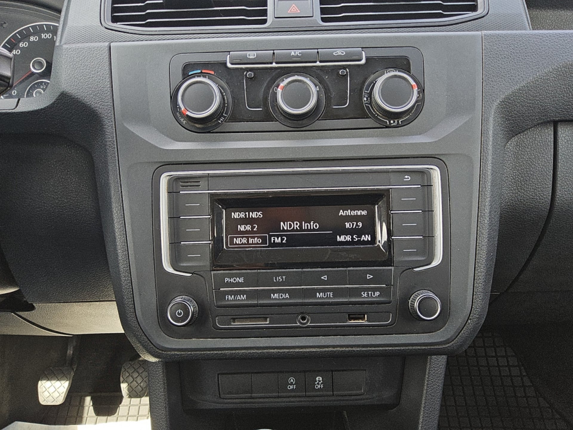 Volkswagen Caddy Kombi Basis-Modell