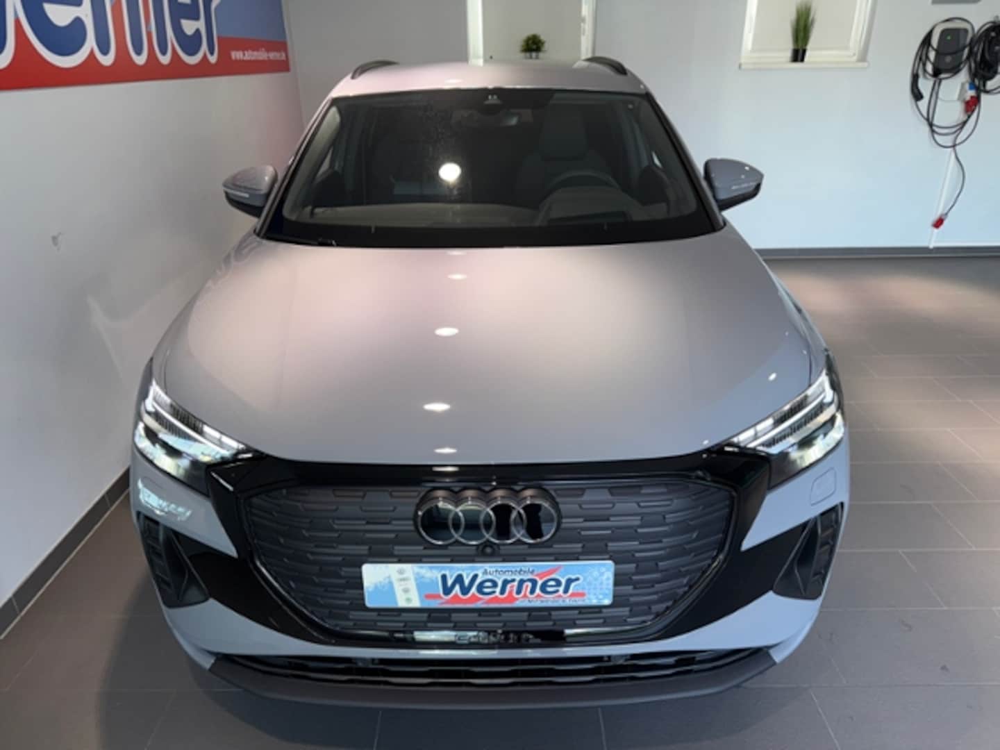 Bild über Audi Q4 e-tron 40 e-tron - für weitere Informationen kontaktieren Sie den Audi Partner